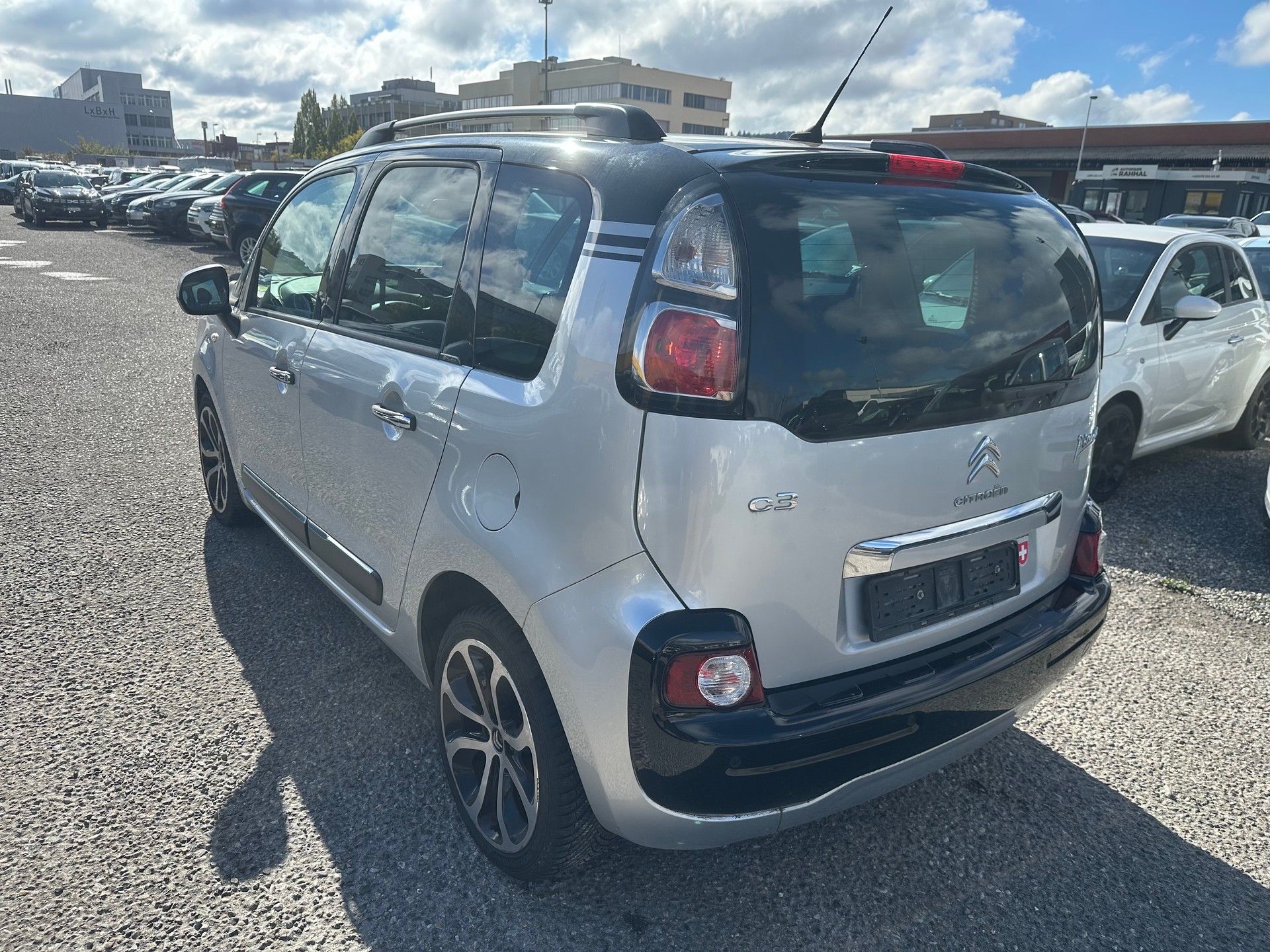 CITROEN C3 Picasso 1.2 Pure Tech Exclusive-image-4