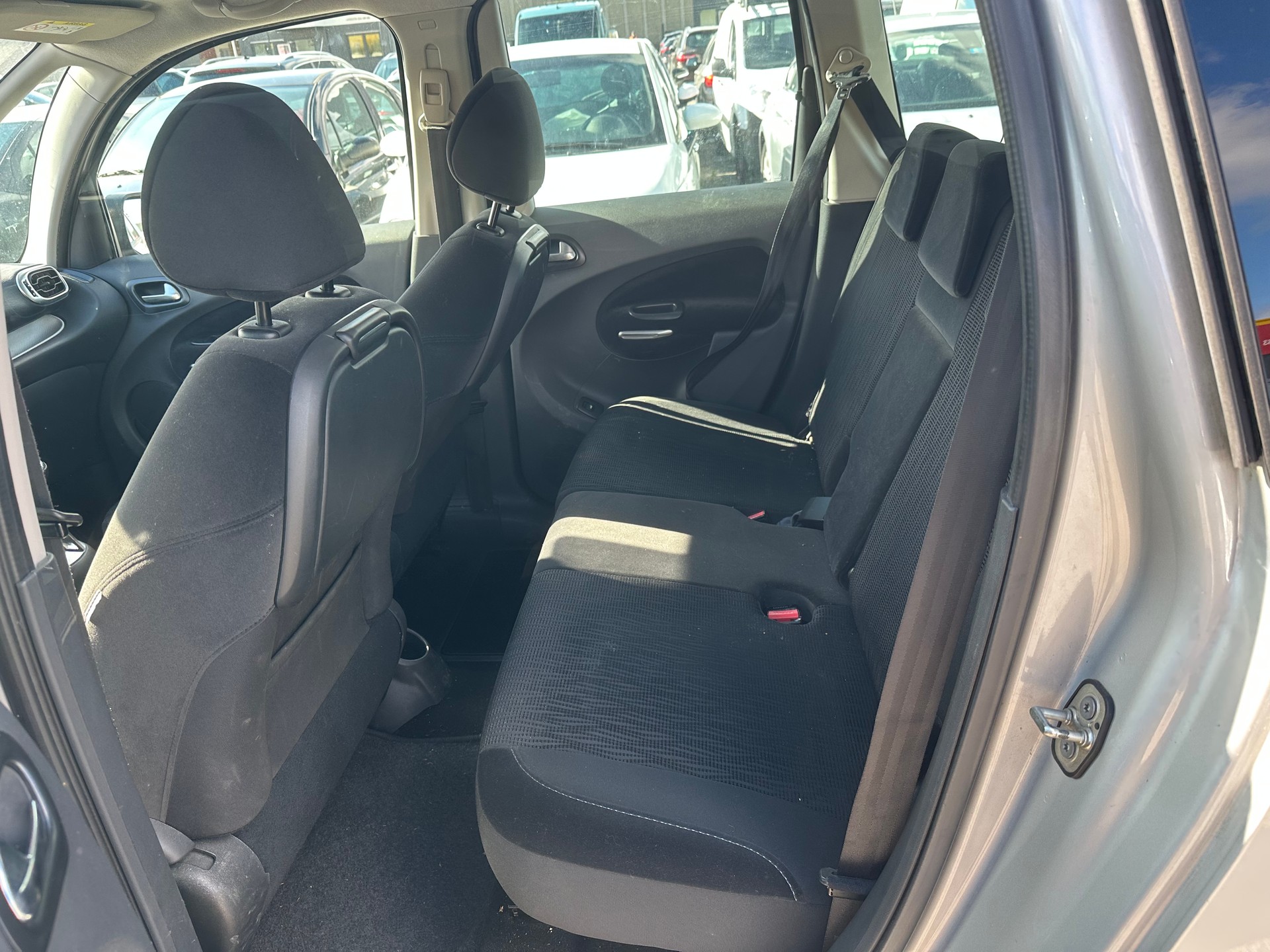CITROEN C3 Picasso 1.2 Pure Tech Exclusive-image-8