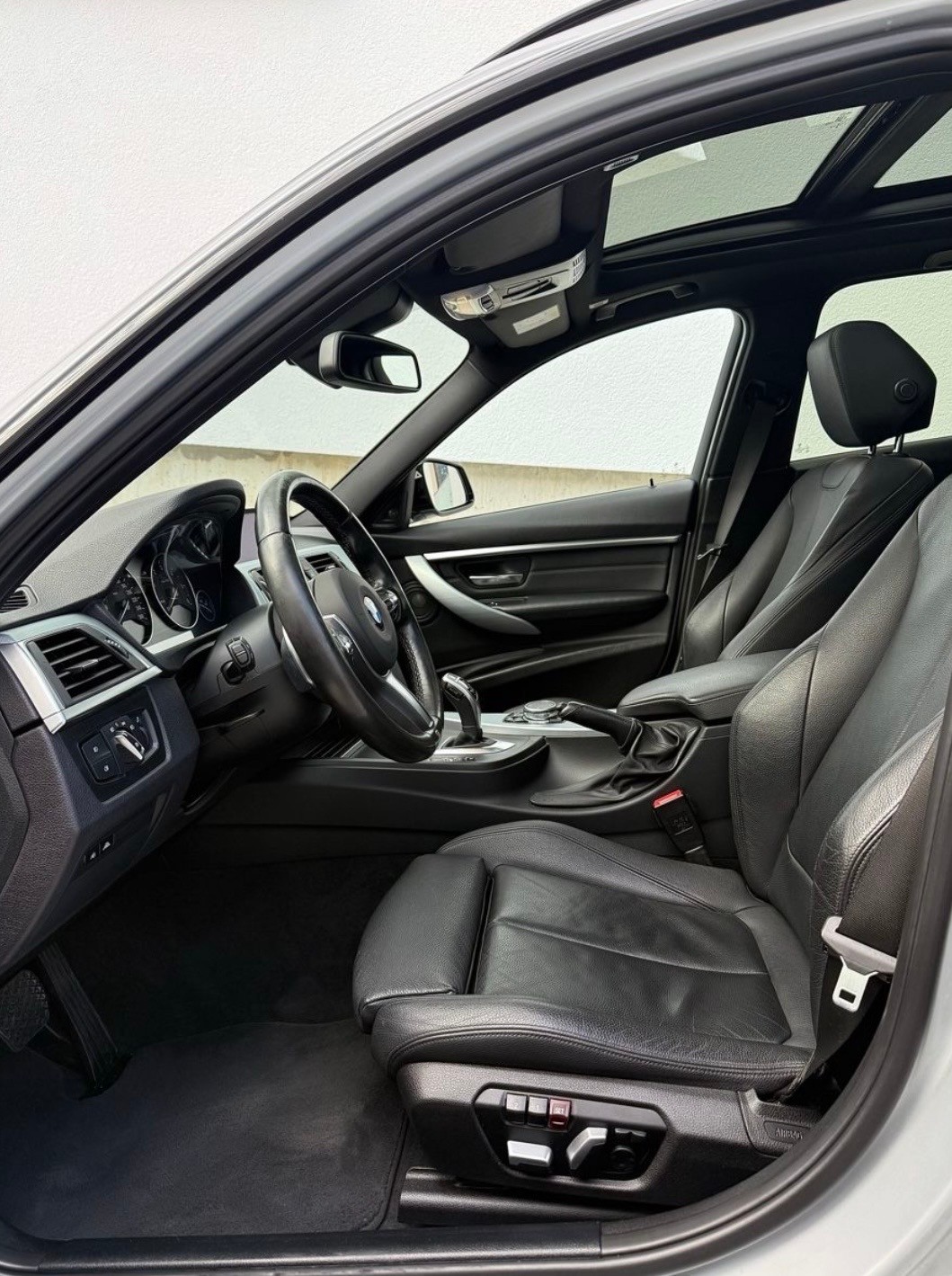 BMW 320d xDrive M-Paket-image-5