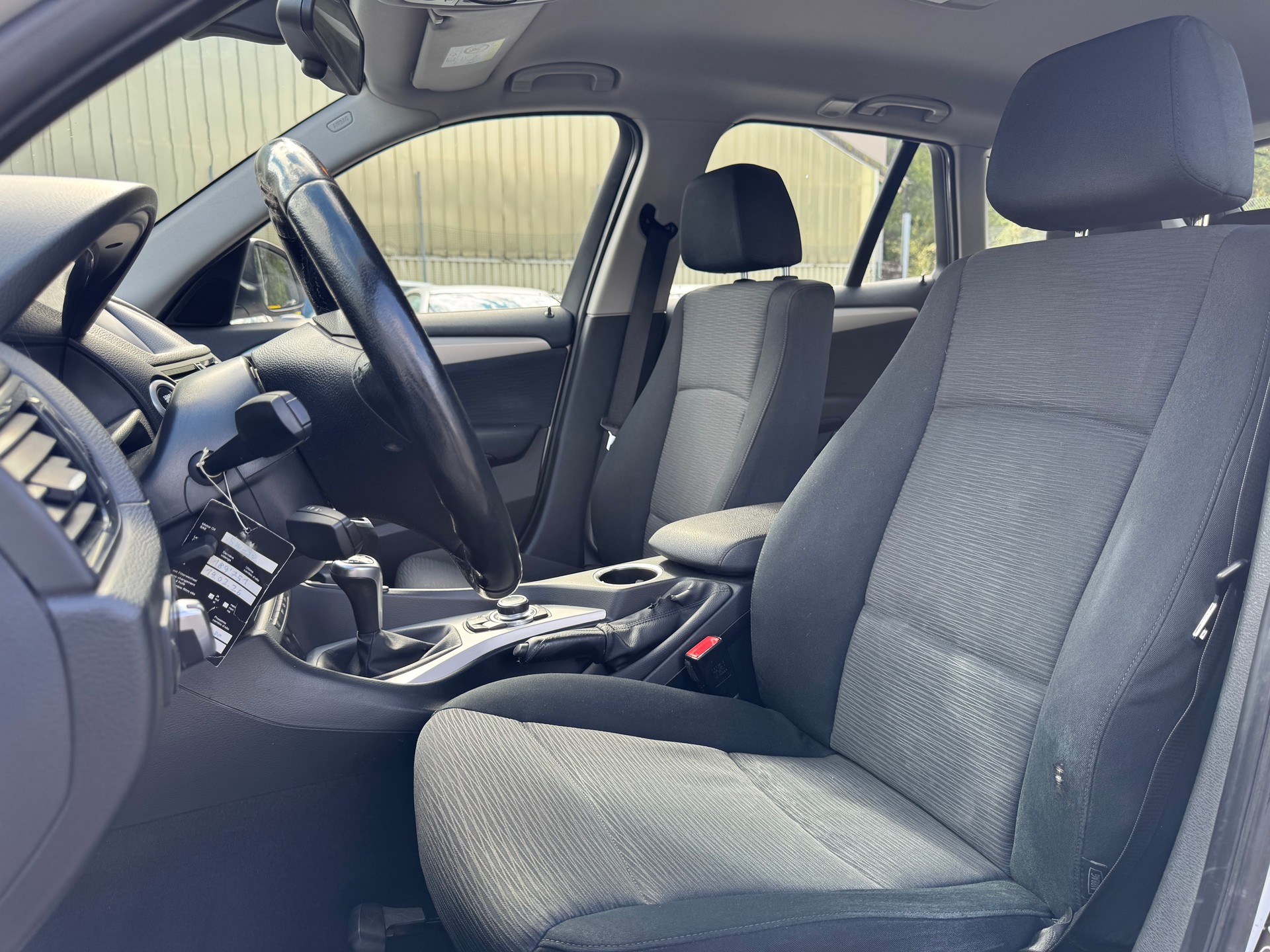 BMW X1 xDrive 18d-image-9