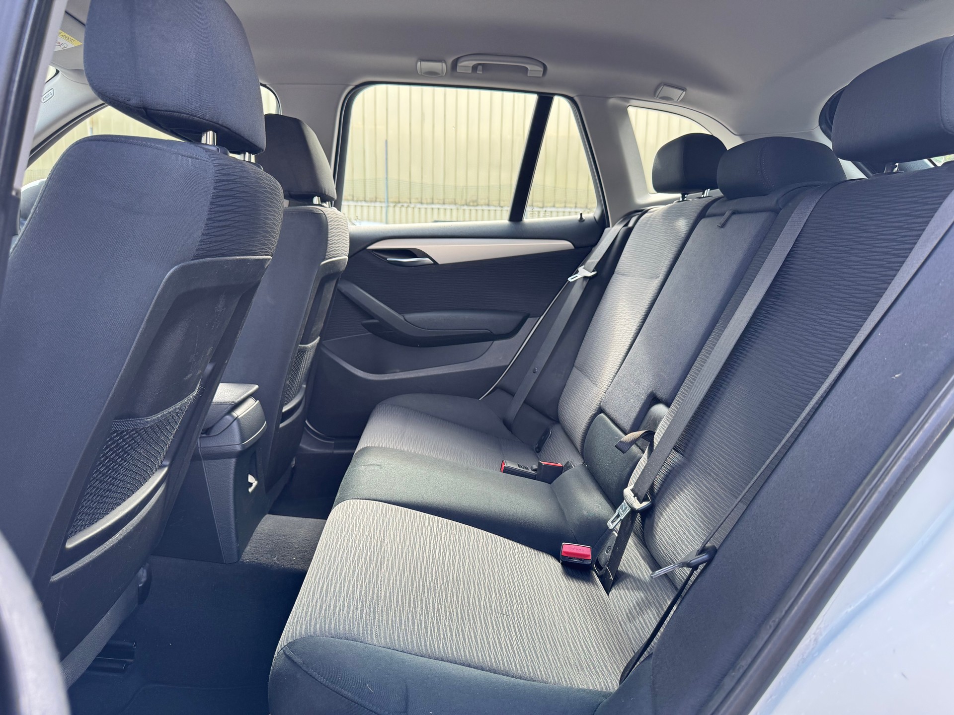 BMW X1 xDrive 18d-image-10