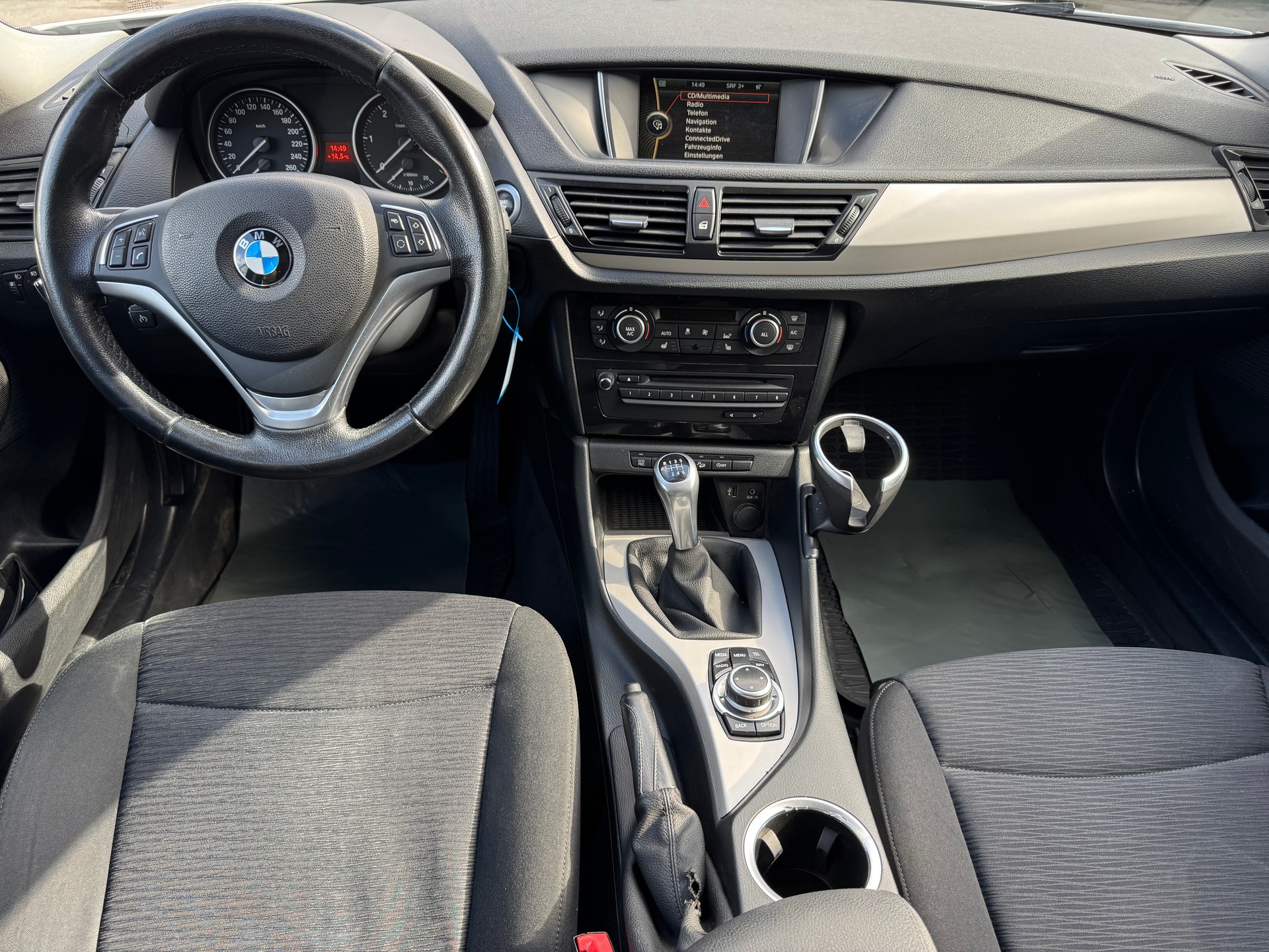 BMW X1 xDrive 18d-image-11