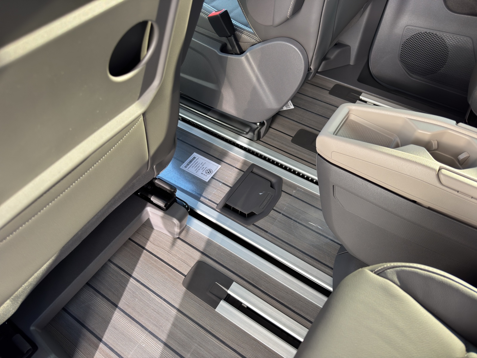 VW Multivan 1.5 eHybrid Life Lang DSG-image-14