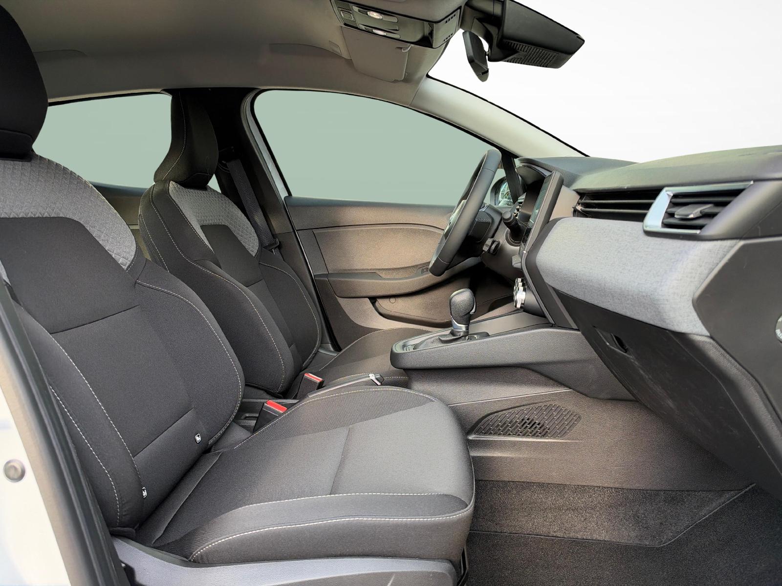 MITSUBISHI Colt 1.6 HEV Invite-image-9