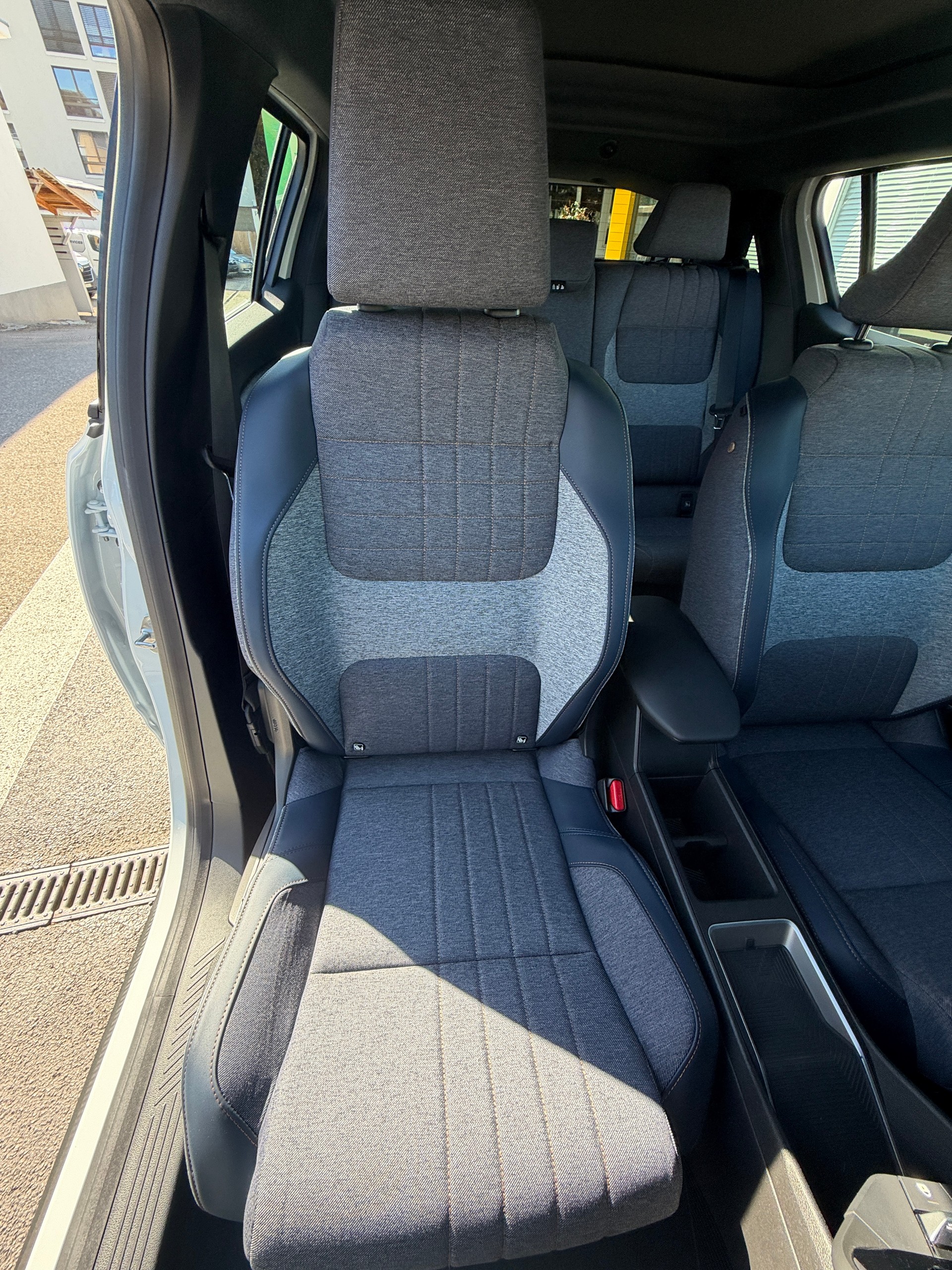 RENAULT R4 E-Tech Comfort Range 52 kWh Techno Plain Sud-image-8