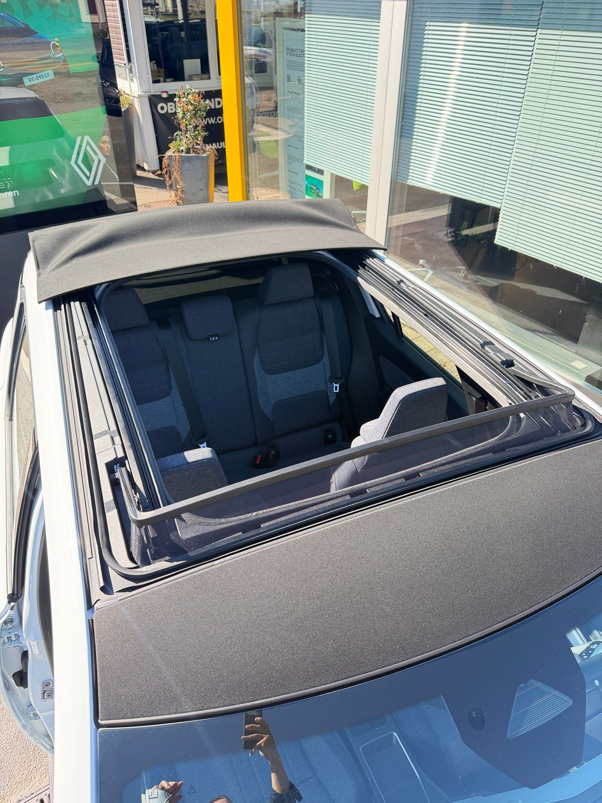 RENAULT R4 E-Tech Comfort Range 52 kWh Techno Plain Sud-image-16