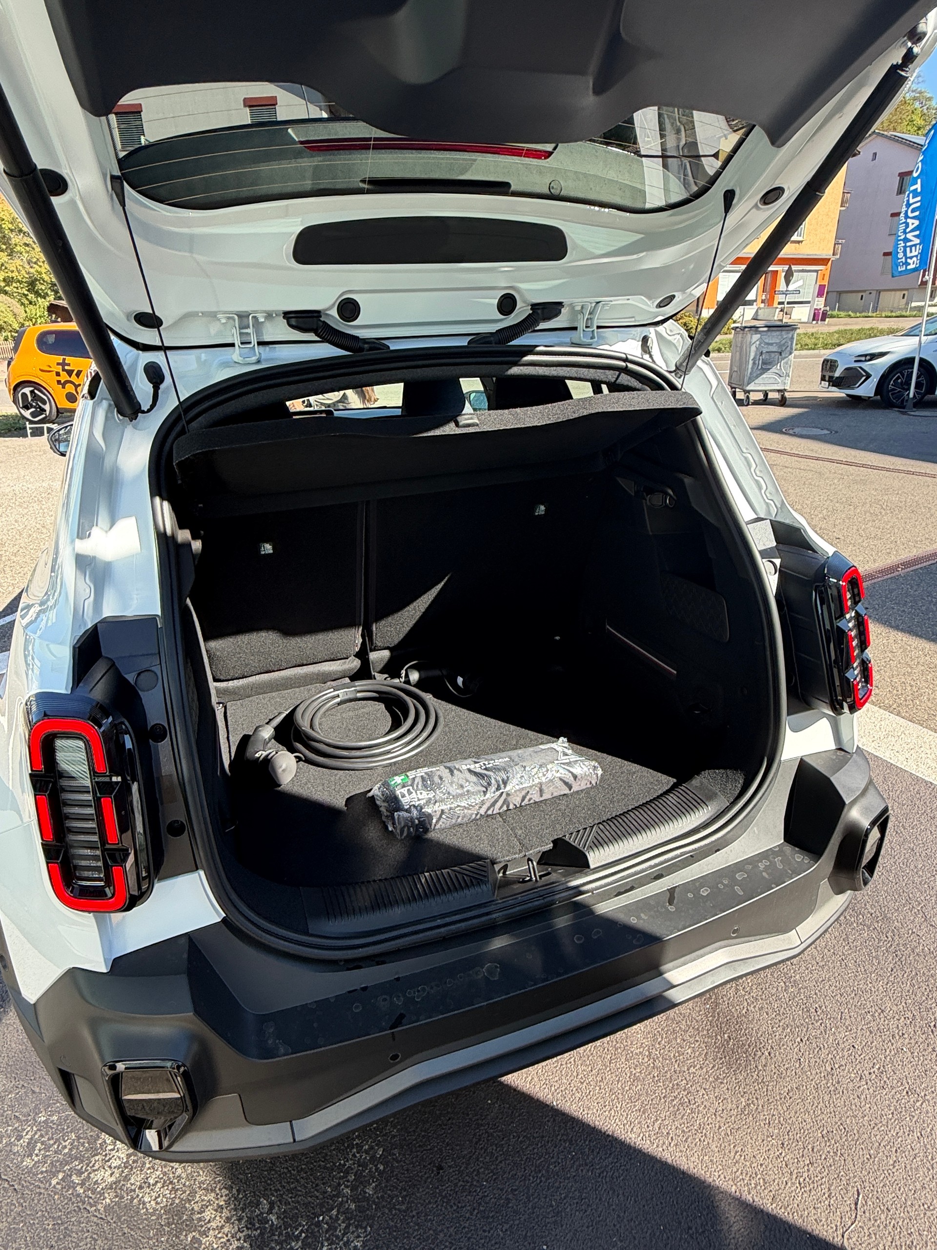 RENAULT R4 E-Tech Comfort Range 52 kWh Techno Plain Sud-image-4