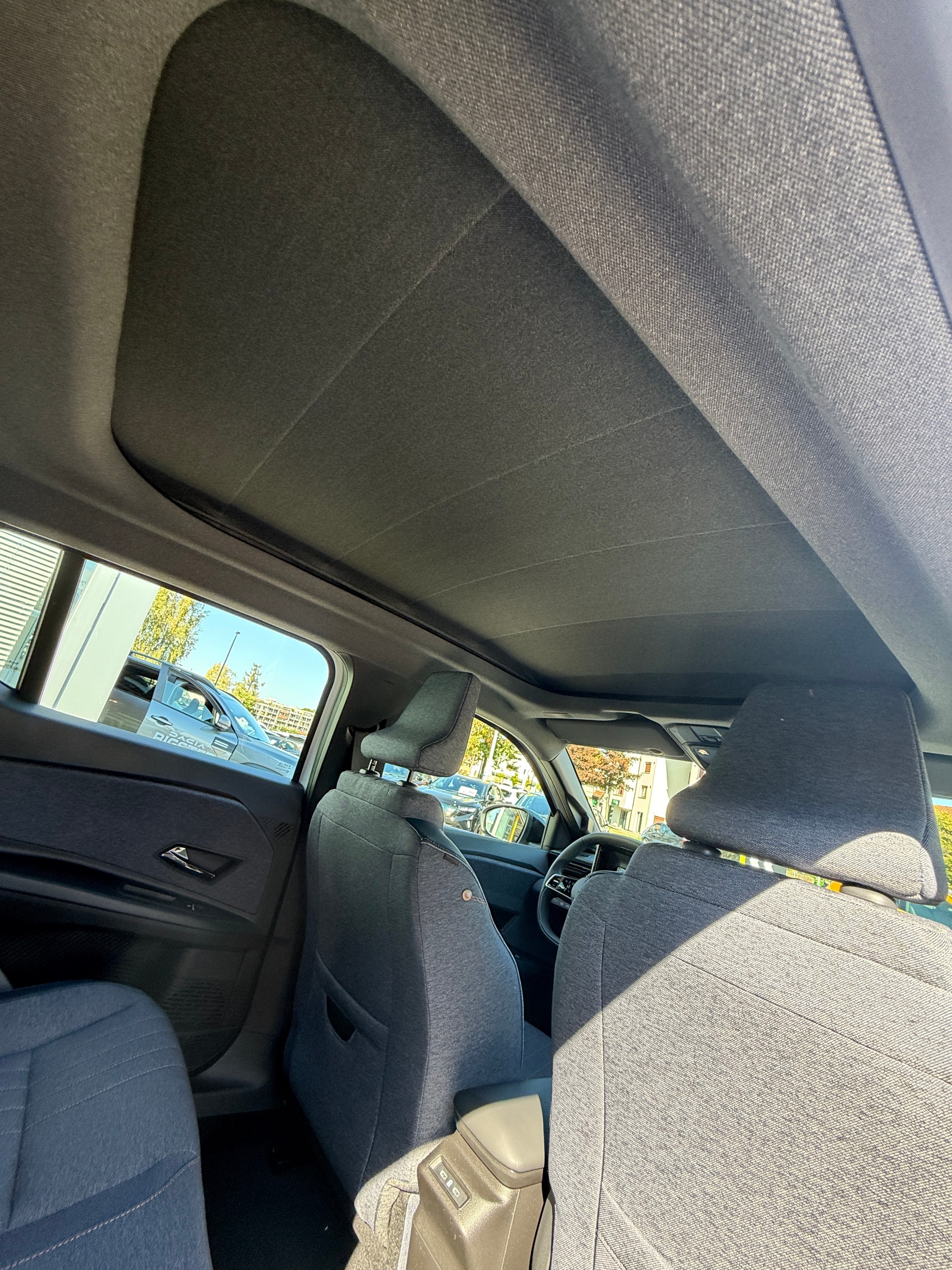 RENAULT R4 E-Tech Comfort Range 52 kWh Techno Plain Sud-image-10