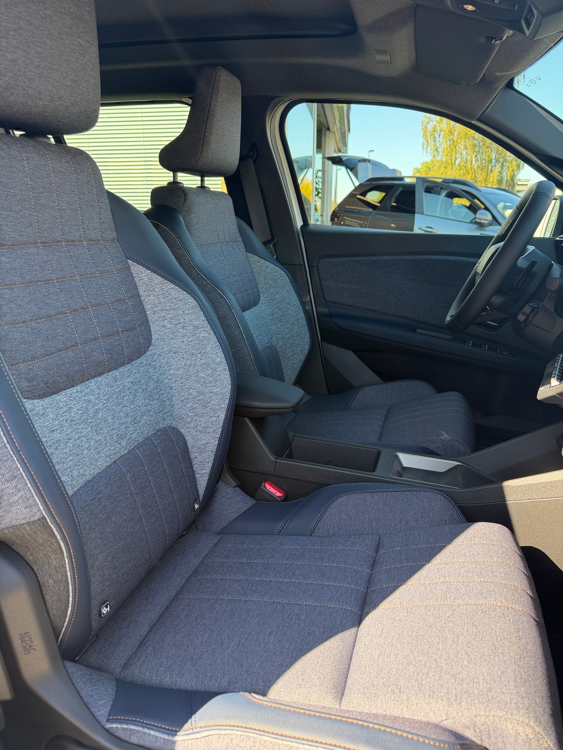 RENAULT R4 E-Tech Comfort Range 52 kWh Techno Plain Sud-image-7