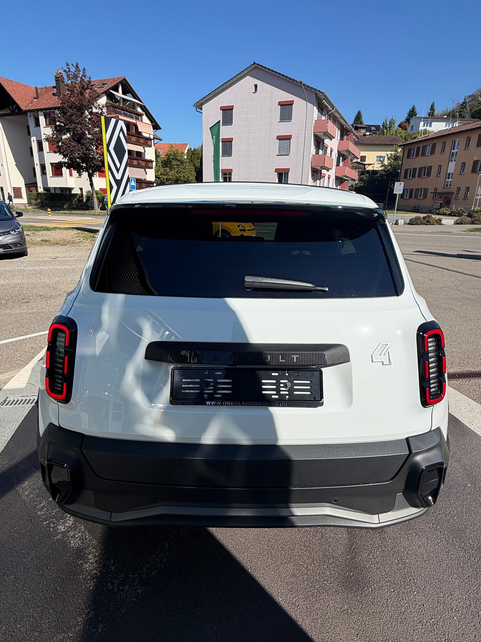 RENAULT R4 E-Tech Comfort Range 52 kWh Techno Plain Sud-image-3
