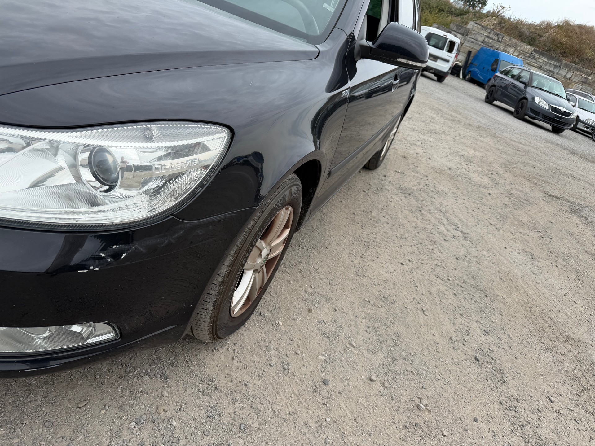SKODA Octavia Combi 2.0 TDI Ambition 4x4-image-12