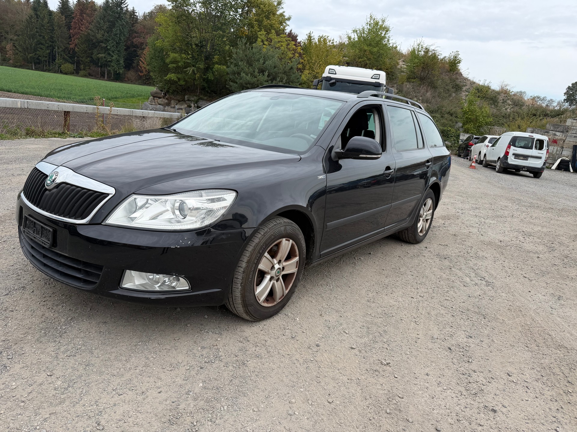SKODA Octavia Combi 2.0 TDI Ambition 4x4-image-1