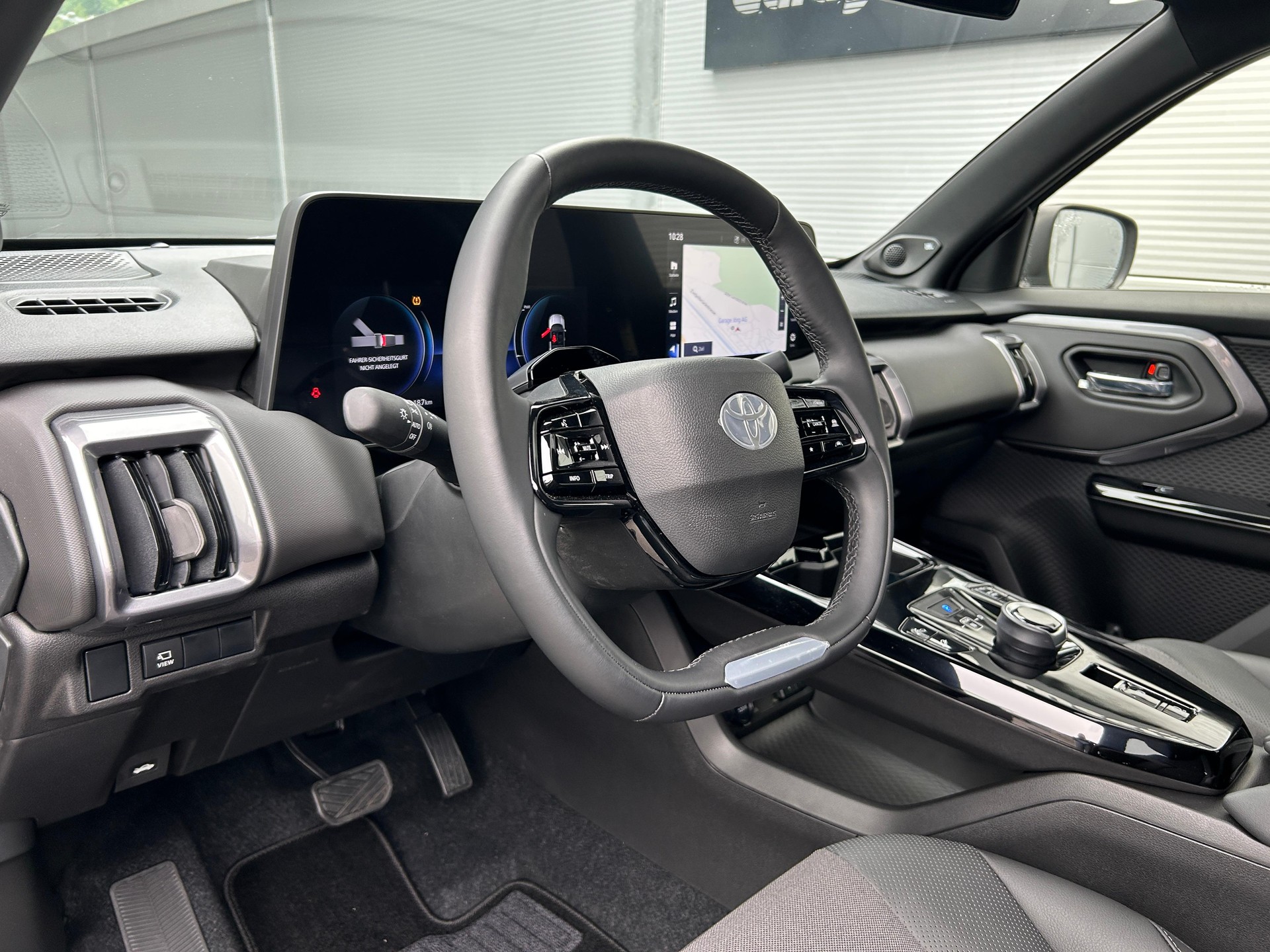 TOYOTA Urban Cruiser Premium AWD-image-7