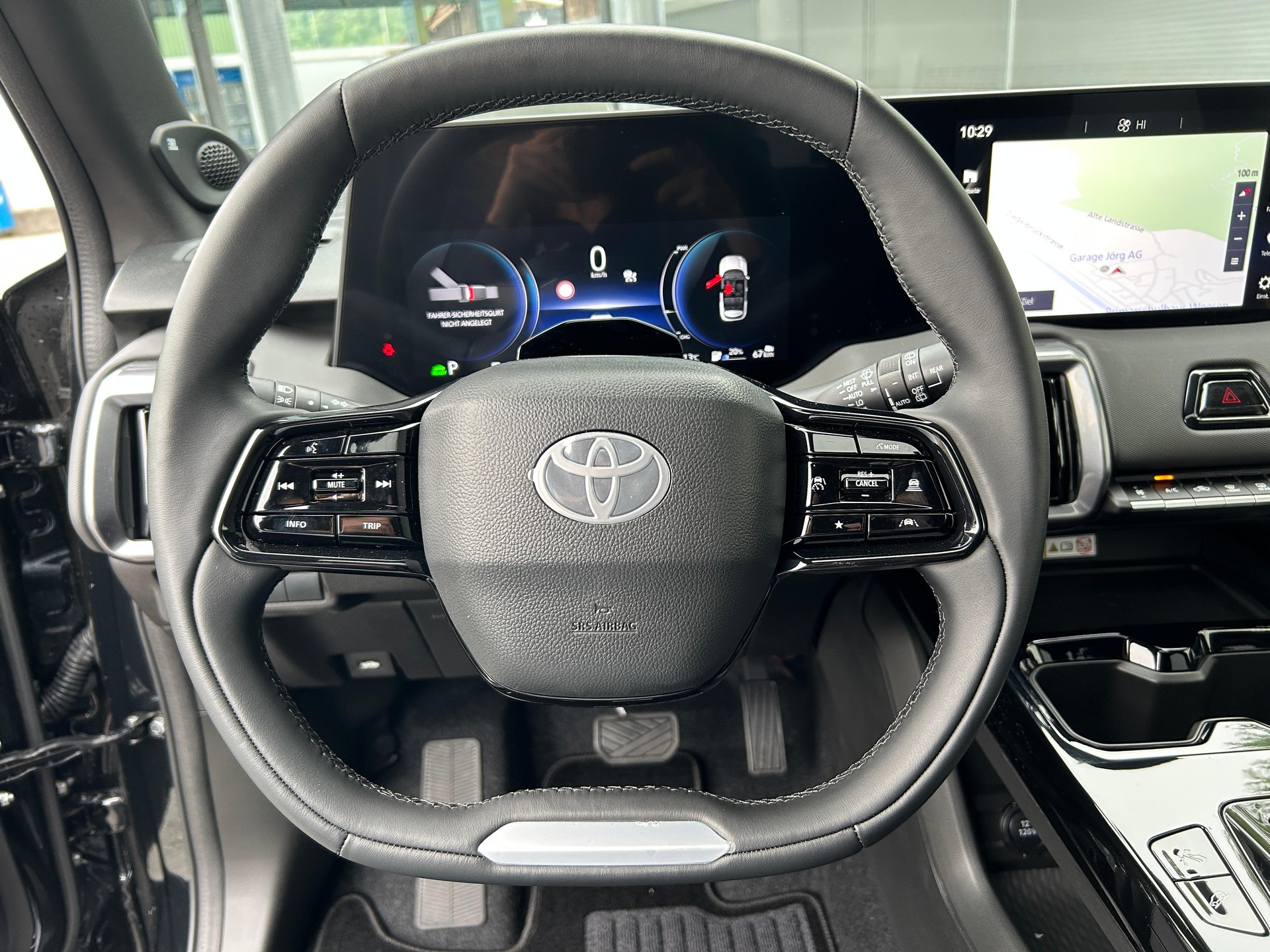 TOYOTA Urban Cruiser Premium AWD-image-8