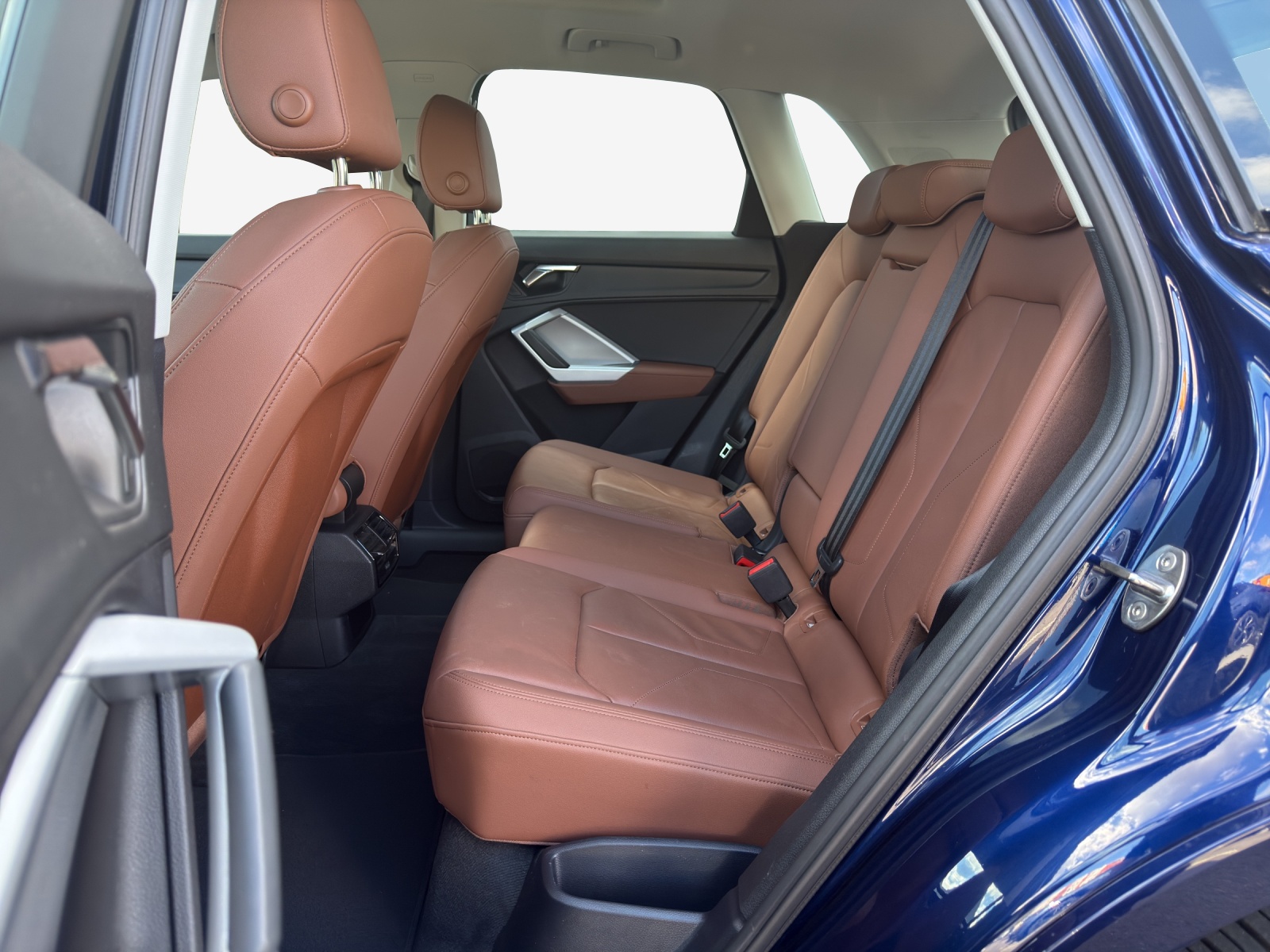 AUDI Q3 45 TFSI e S line S-tronic-image-11