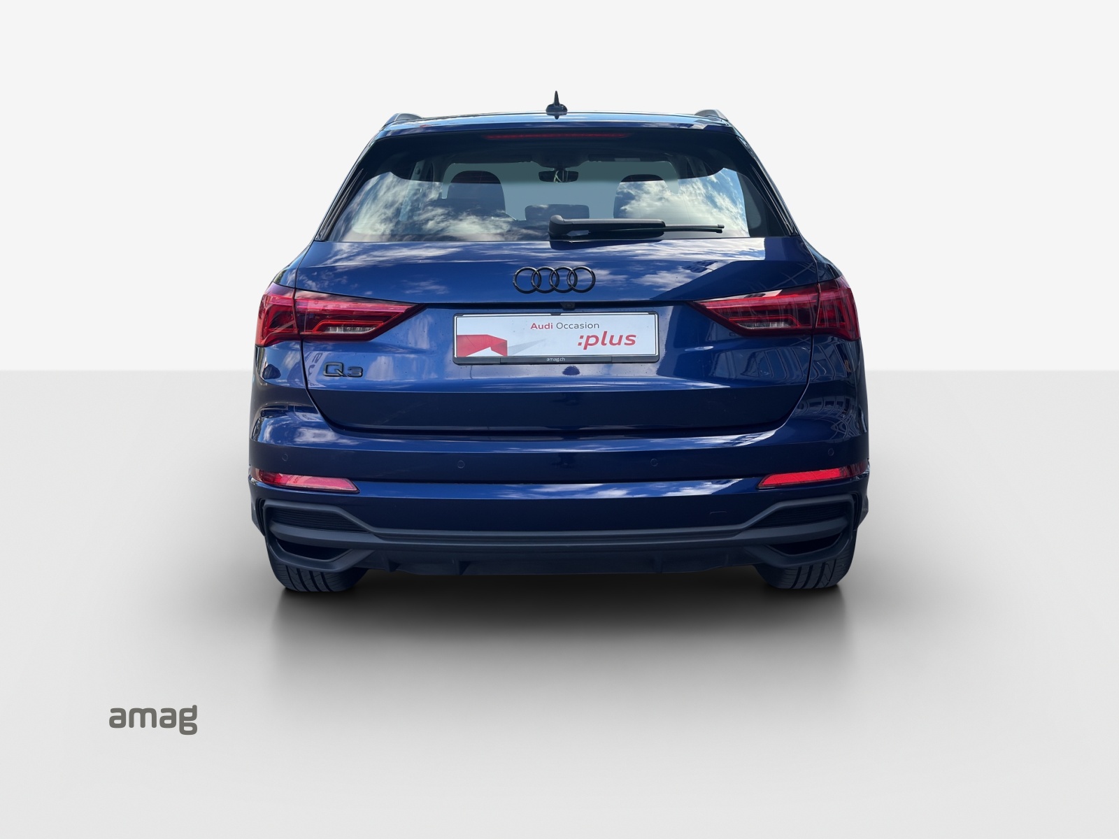 AUDI Q3 45 TFSI e S line S-tronic-image-4