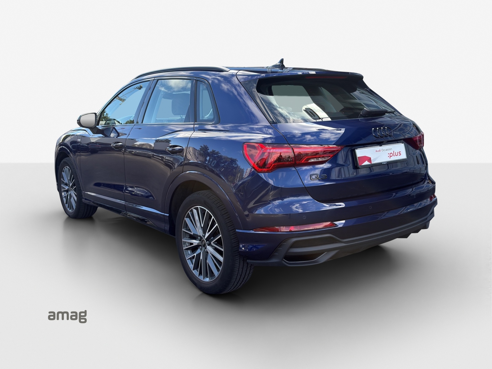 AUDI Q3 45 TFSI e S line S-tronic-image-2