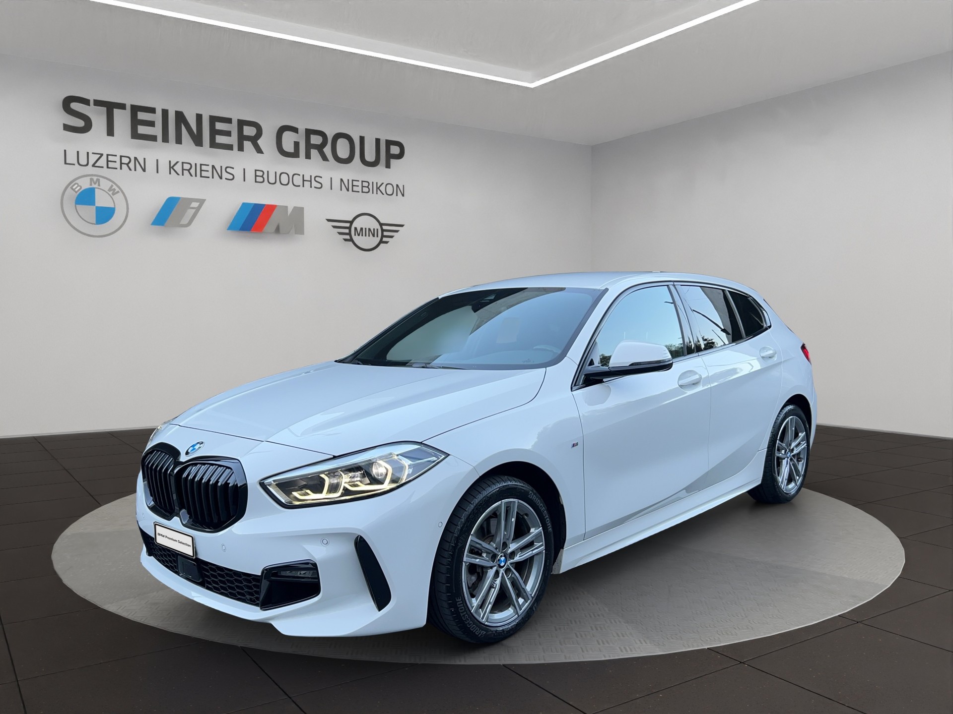 BMW 118i Pure M Sport Steptronic-image-0