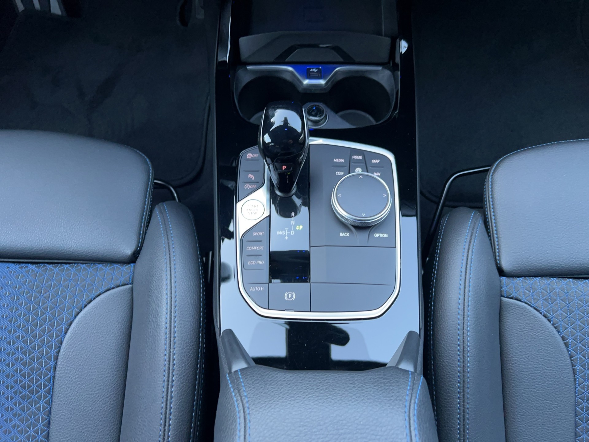 BMW 118i Pure M Sport Steptronic-image-16