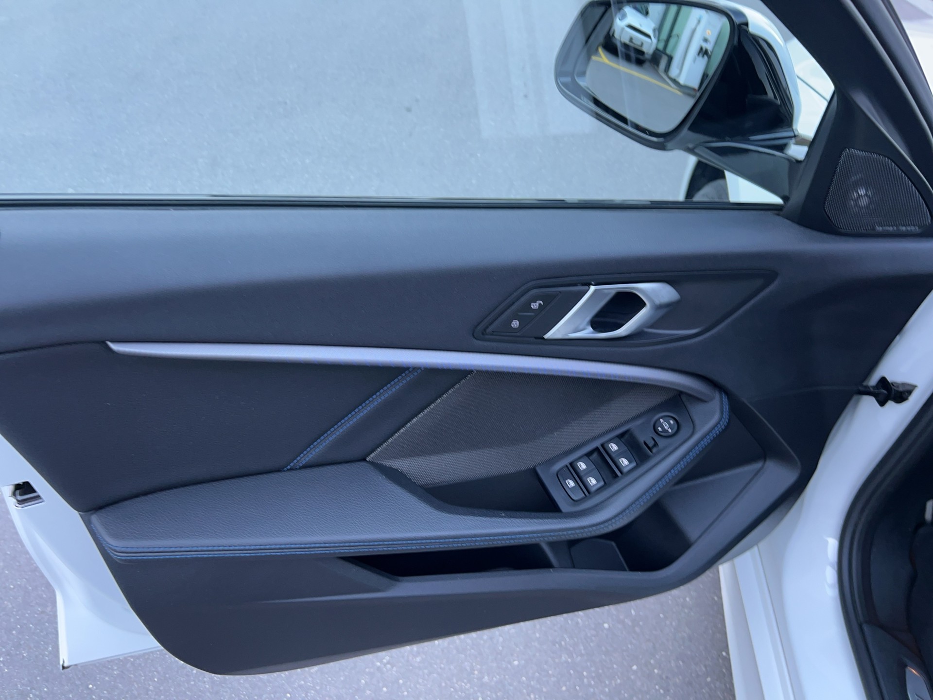 BMW 118i Pure M Sport Steptronic-image-11