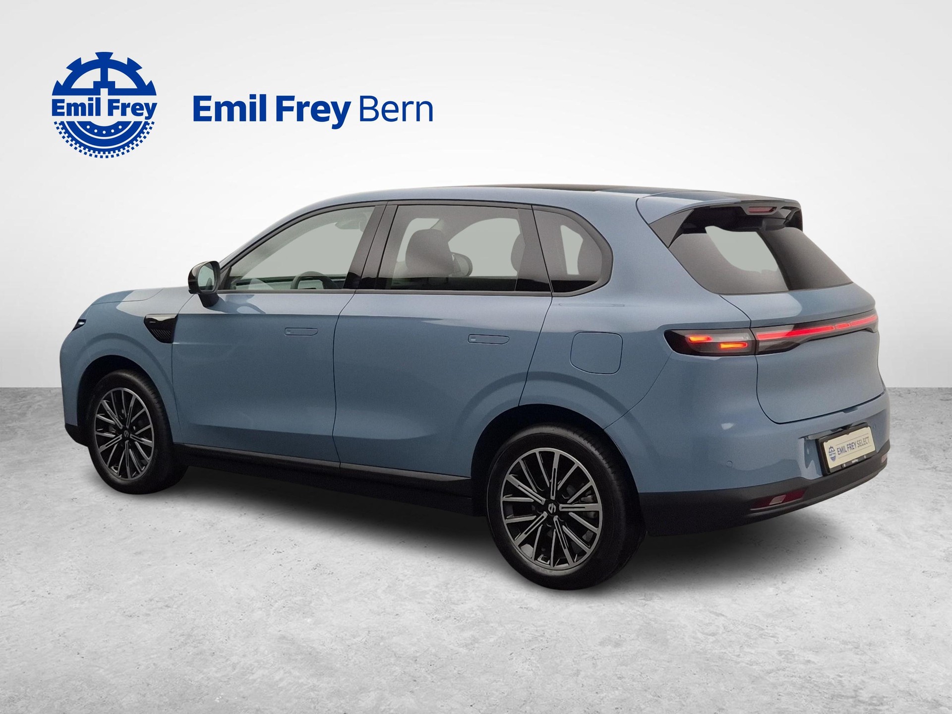 LEAPMOTOR B10 1.5 Hybrid EV-image-8