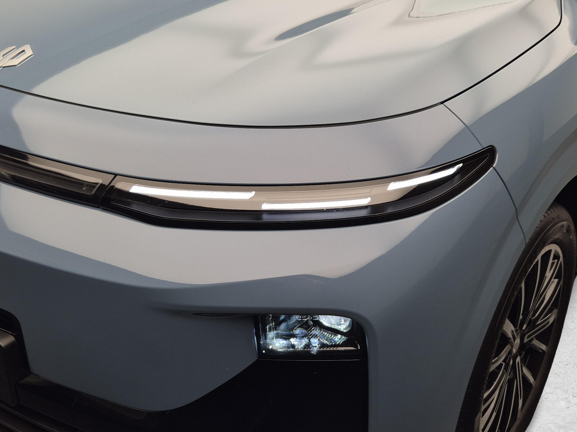 LEAPMOTOR B10 1.5 Hybrid EV-image-17