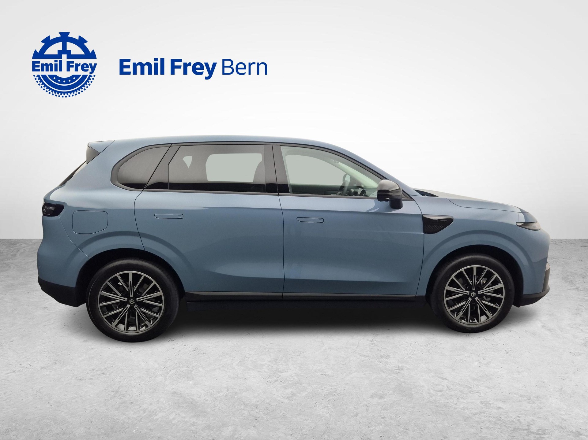 LEAPMOTOR B10 1.5 Hybrid EV-image-5