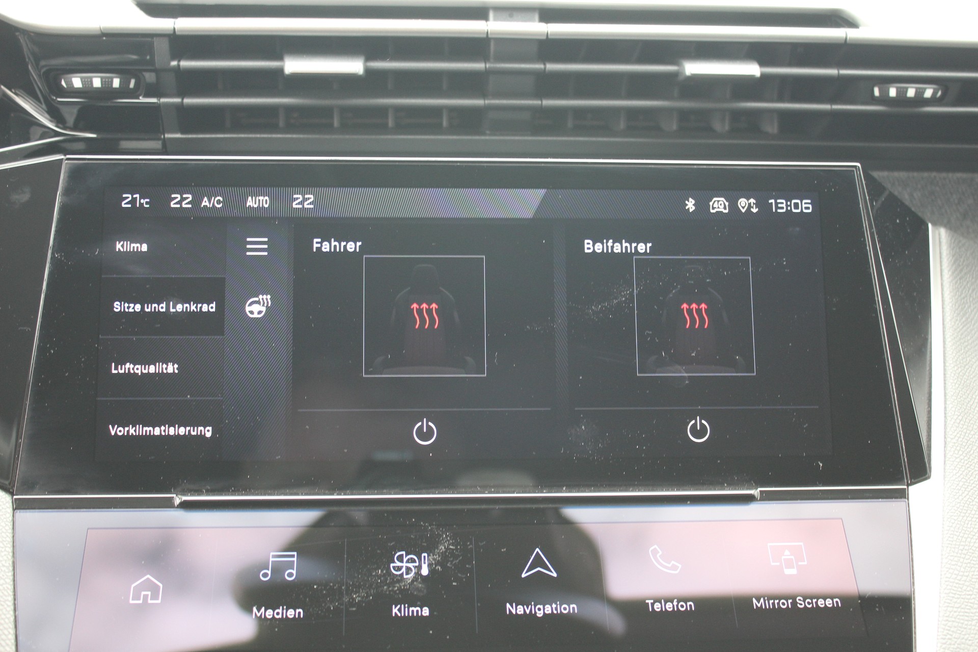 PEUGEOT 308 e SW Allure 54kWh-image-10