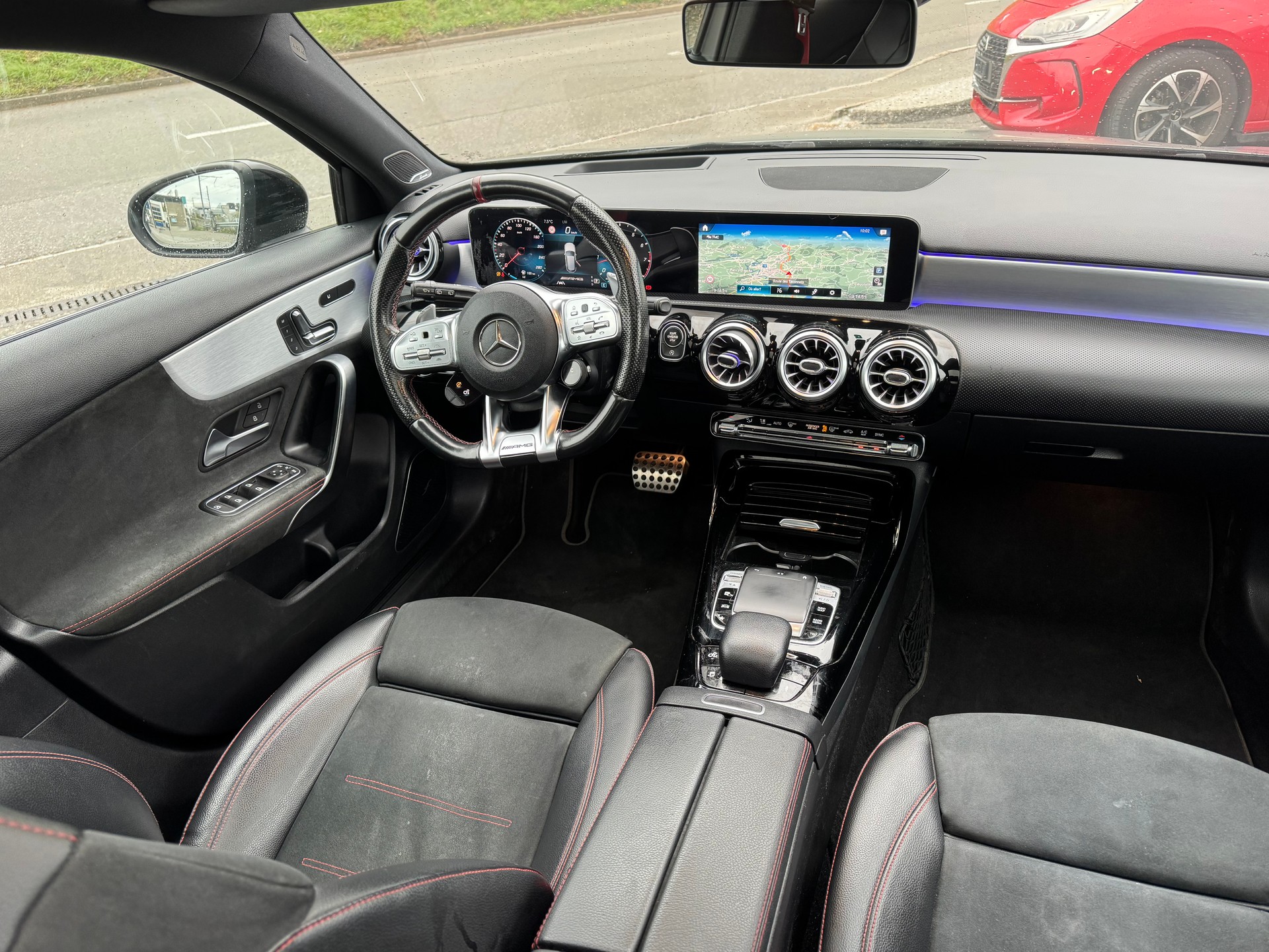 MERCEDES-BENZ A 35 AMG 4Matic Speedshift-image-10