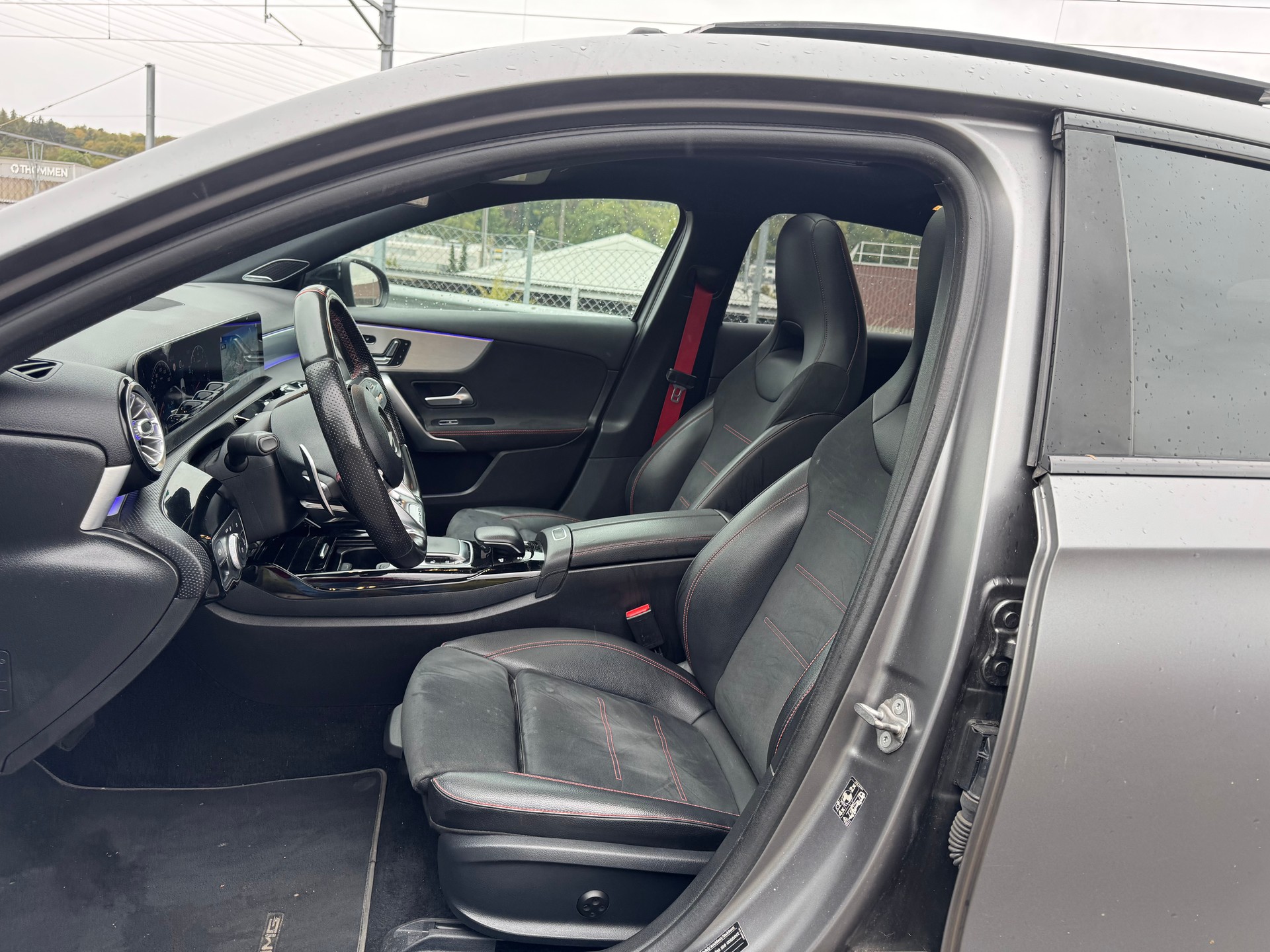 MERCEDES-BENZ A 35 AMG 4Matic Speedshift-image-8