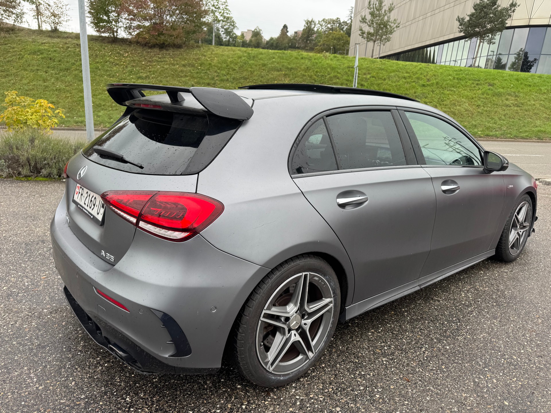 MERCEDES-BENZ A 35 AMG 4Matic Speedshift-image-3