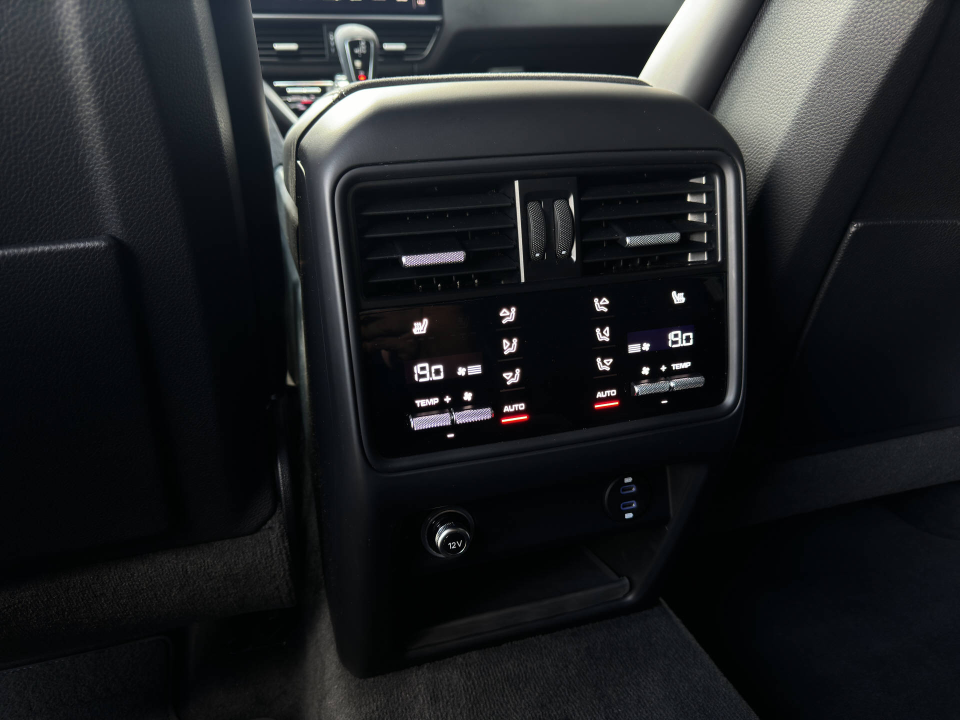 PORSCHE Cayenne Turbo GT Coupé-image-11