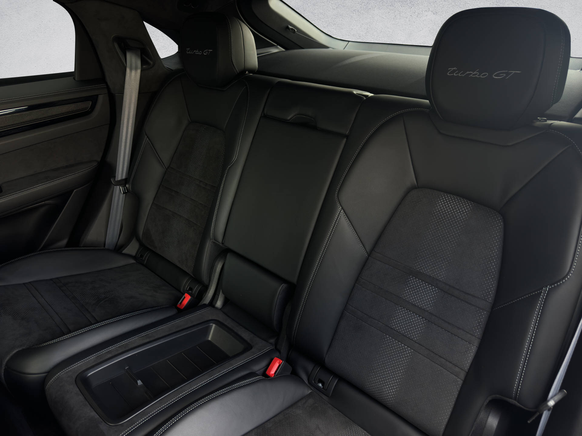 PORSCHE Cayenne Turbo GT Coupé-image-12