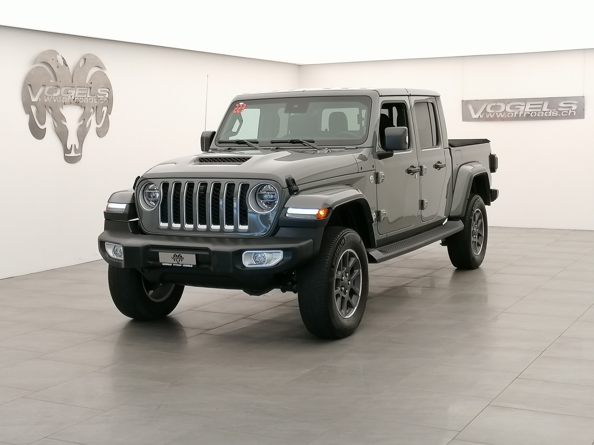 JEEP Gladiator 3.0 V6 Overland-image-0