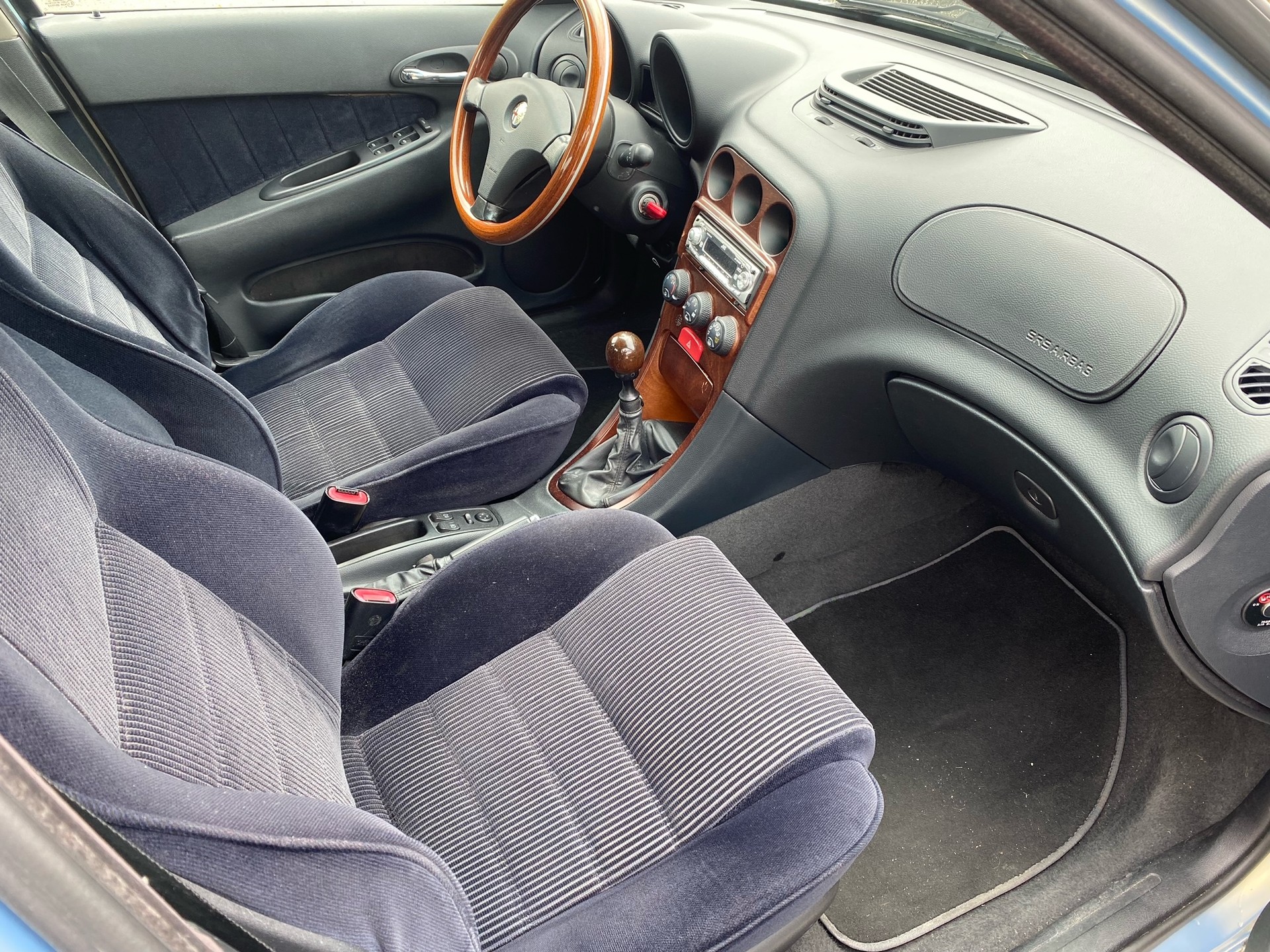 ALFA ROMEO 156 2.5 V6 24V Limited-image-4