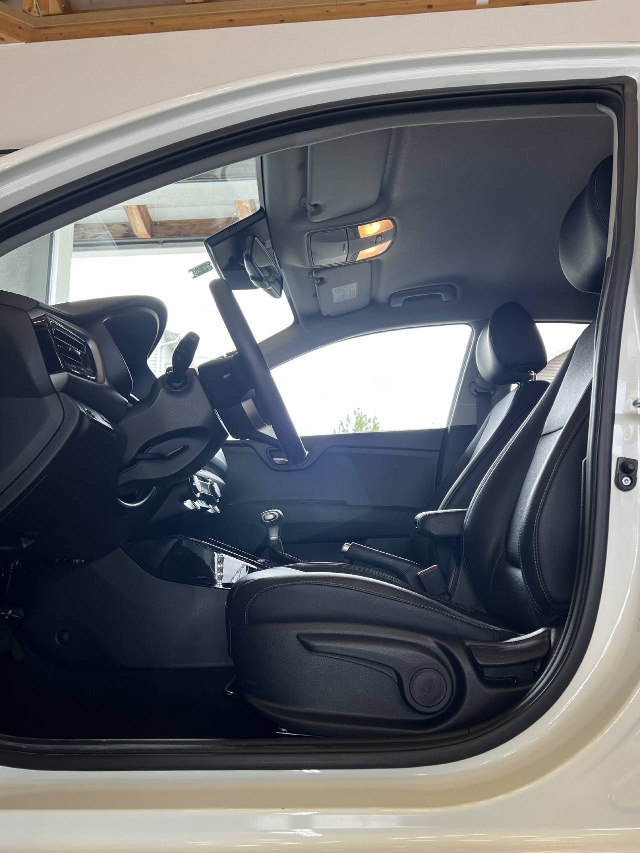 KIA Rio 1.0 T-GDi MHEV Style DCT-image-9