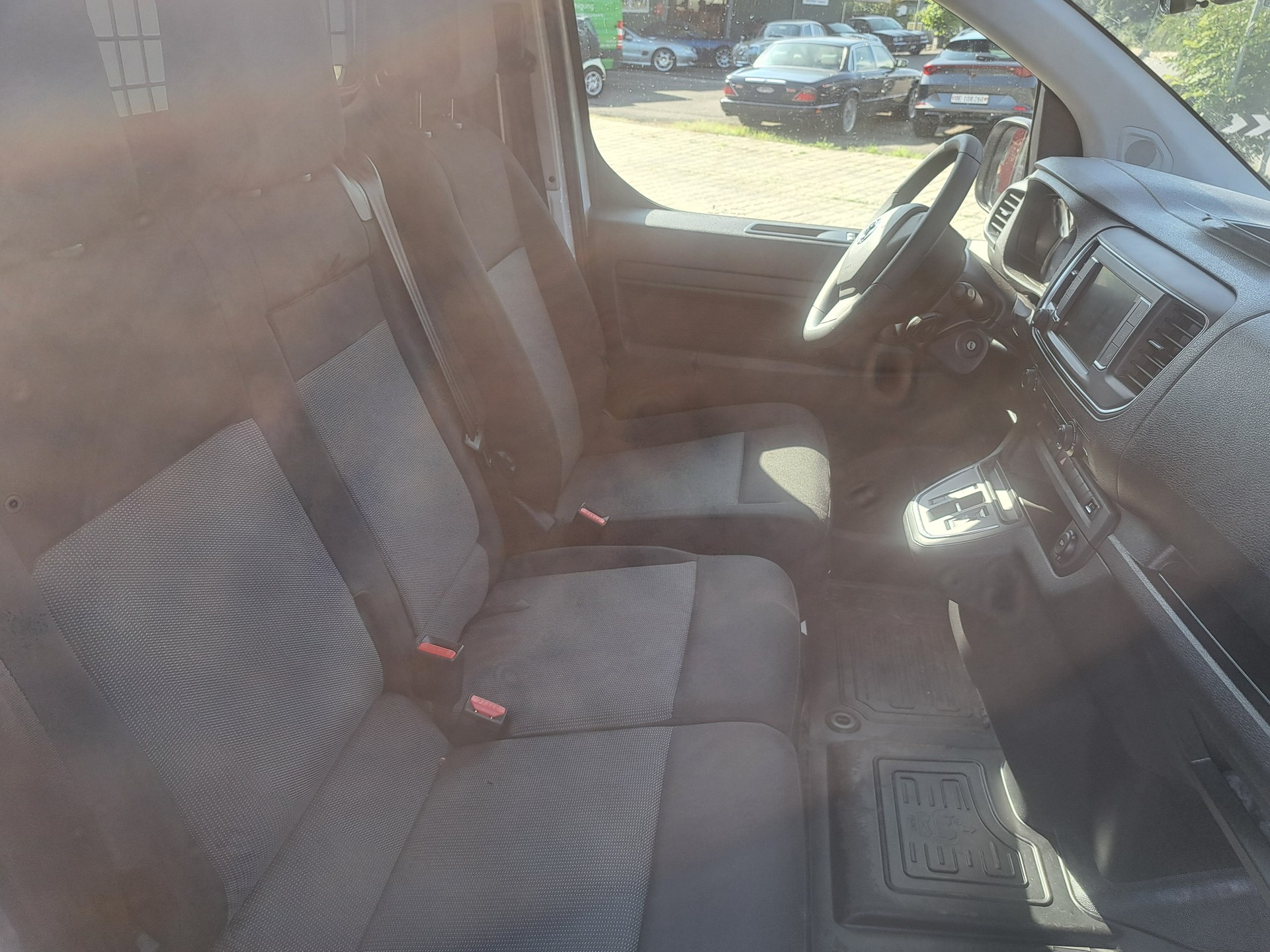 TOYOTA Proace EV 75kWh Medium Active-image-6