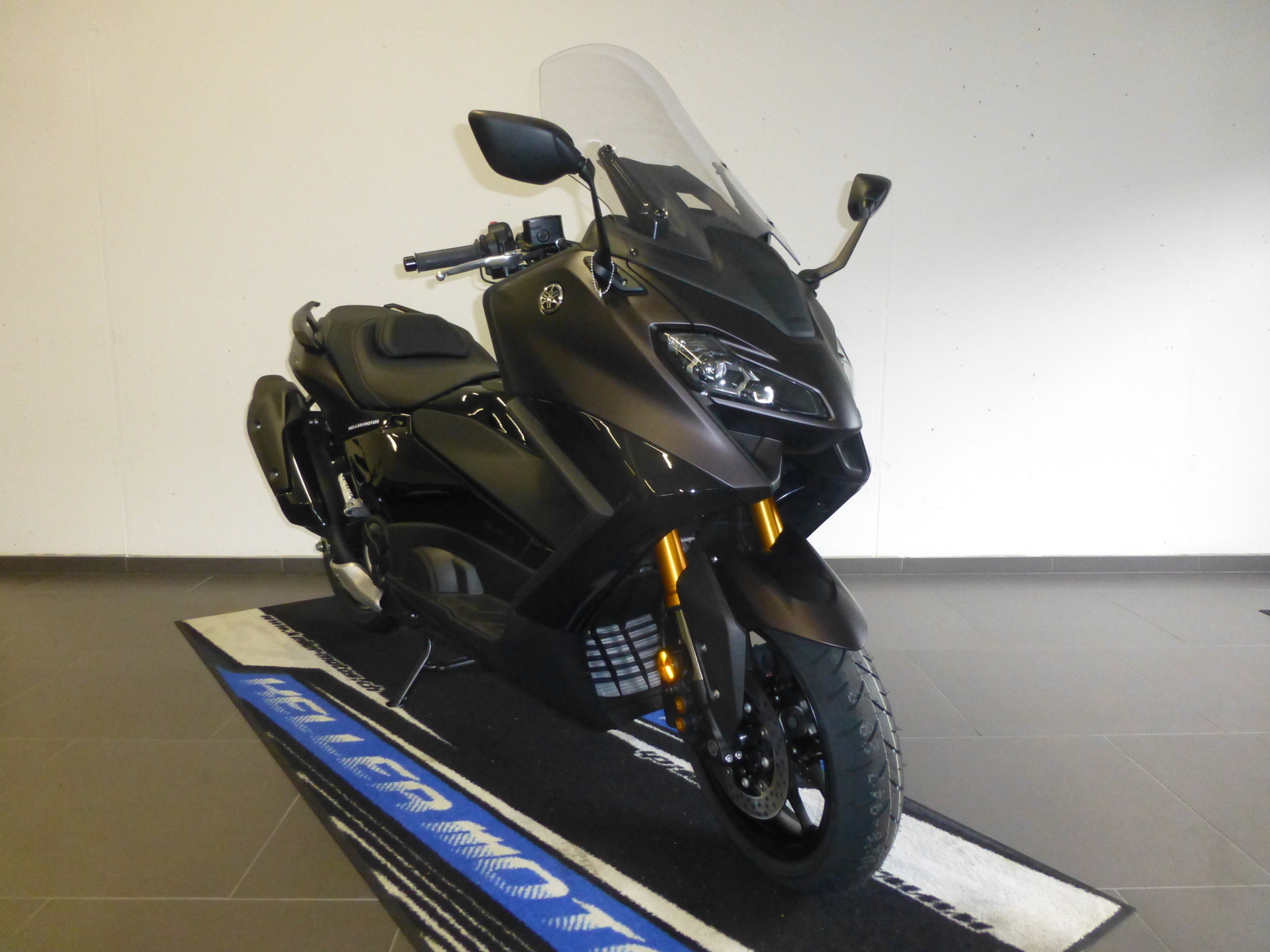 YAMAHA T-MAX Tech-Max XP 560-showroom-element-2