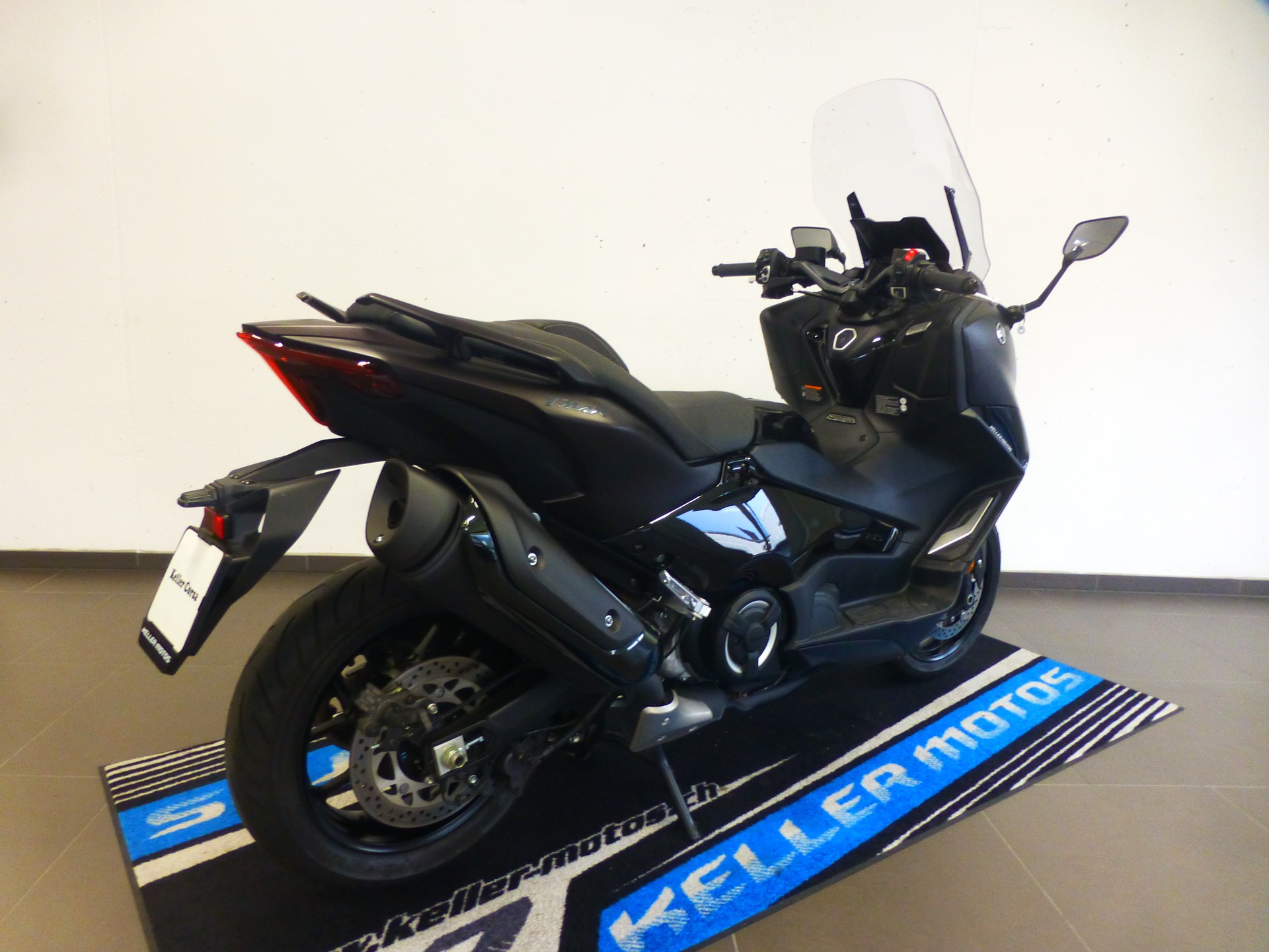 YAMAHA T-MAX Tech-Max XP 560-image-10