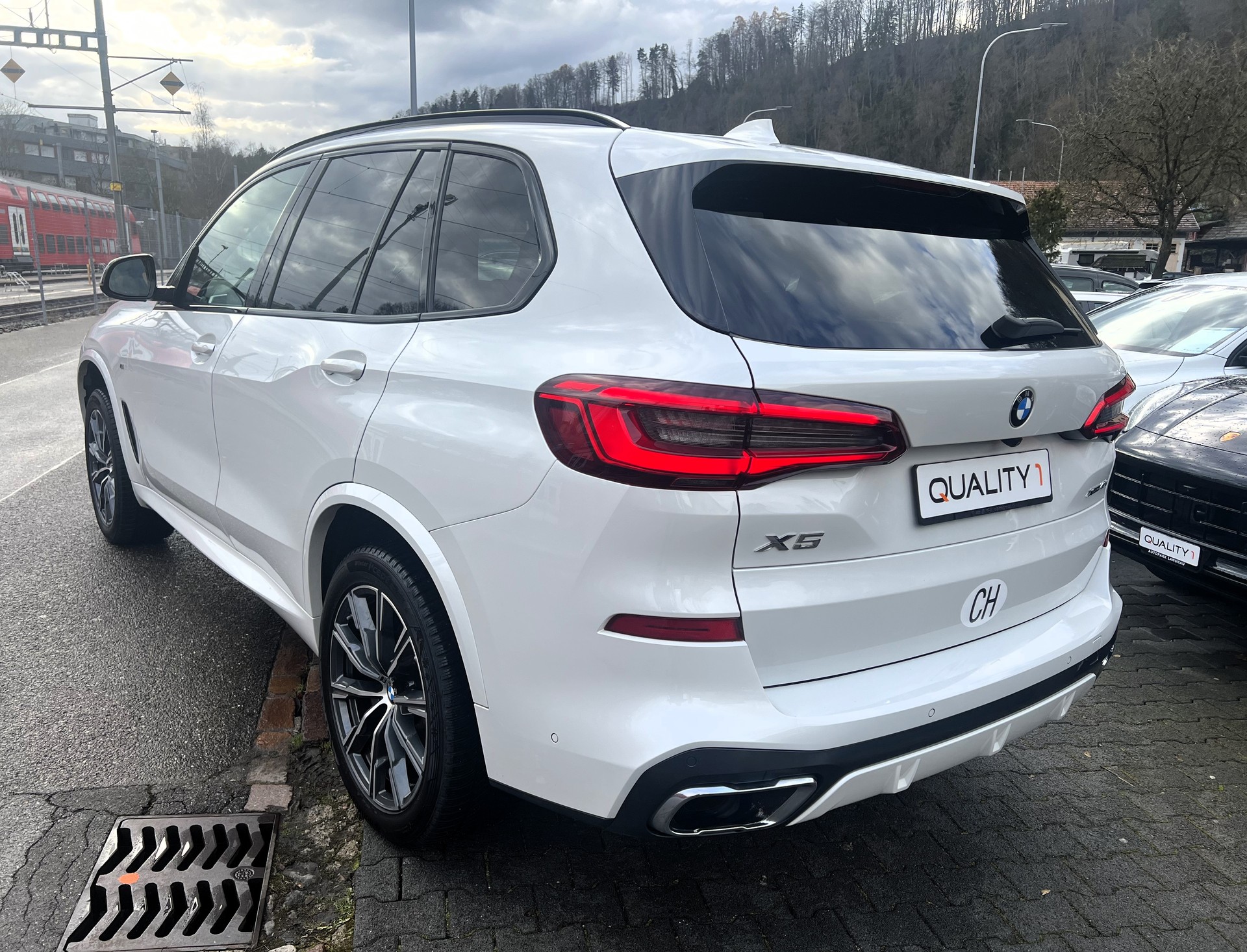 BMW X5 xDrive 40i Steptronic-image-2