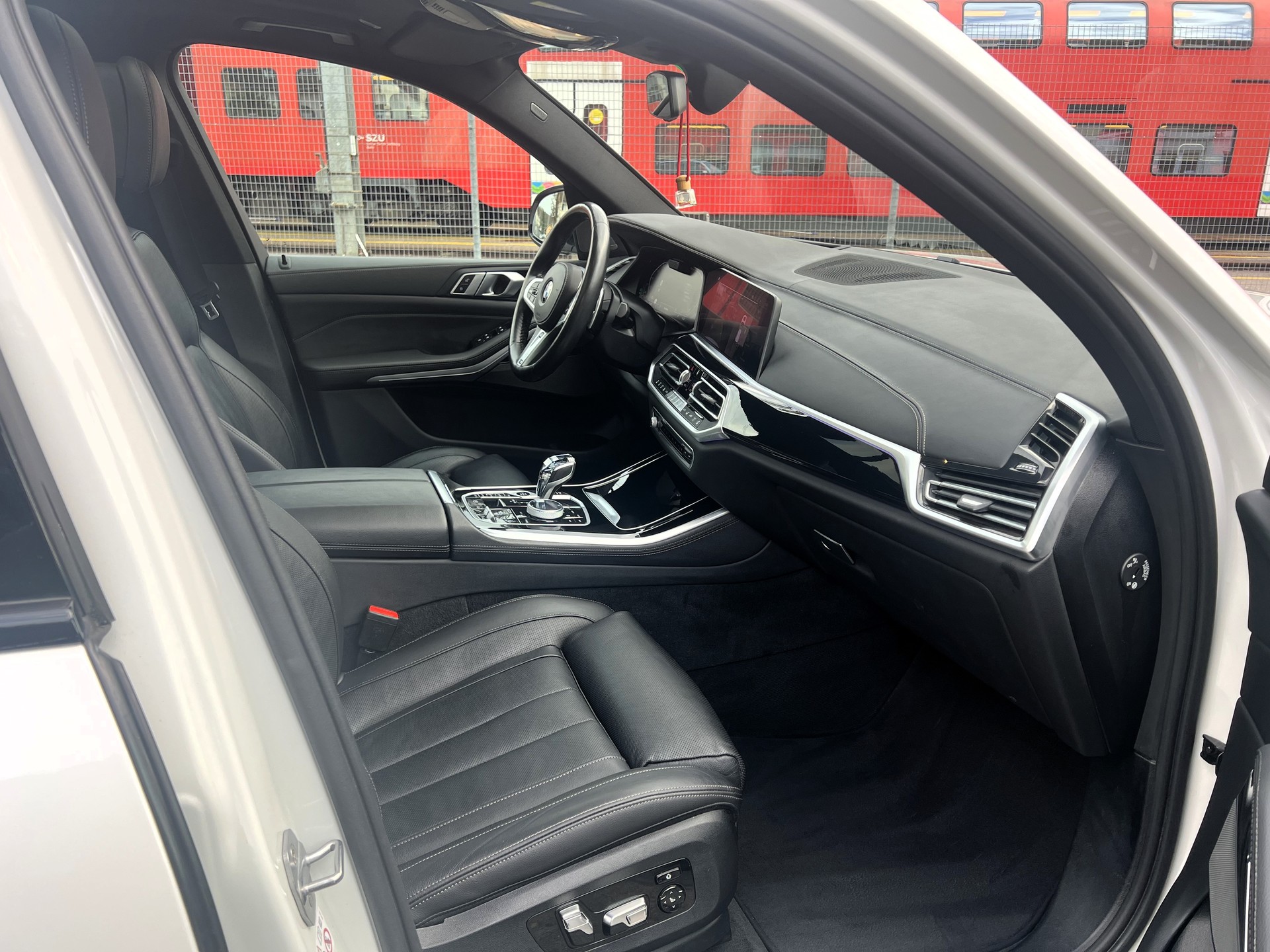 BMW X5 xDrive 40i Steptronic-image-10