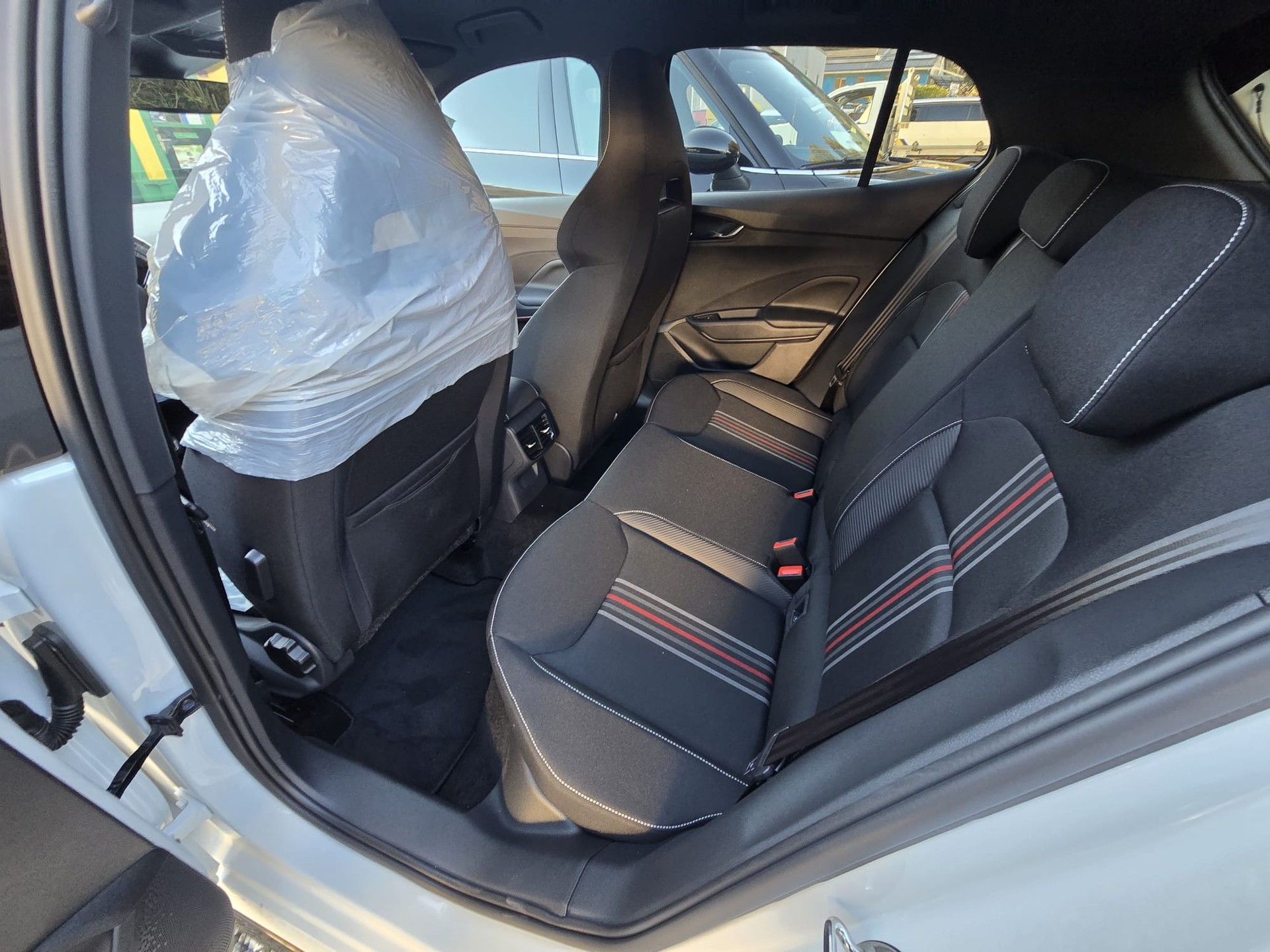 SKODA Fabia 1.0 TSI Monte Carlo DSG-image-9