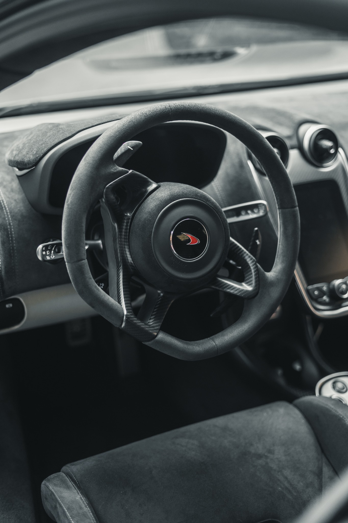 McLAREN 570S Coupé 3.8 V8 SSG-image-16
