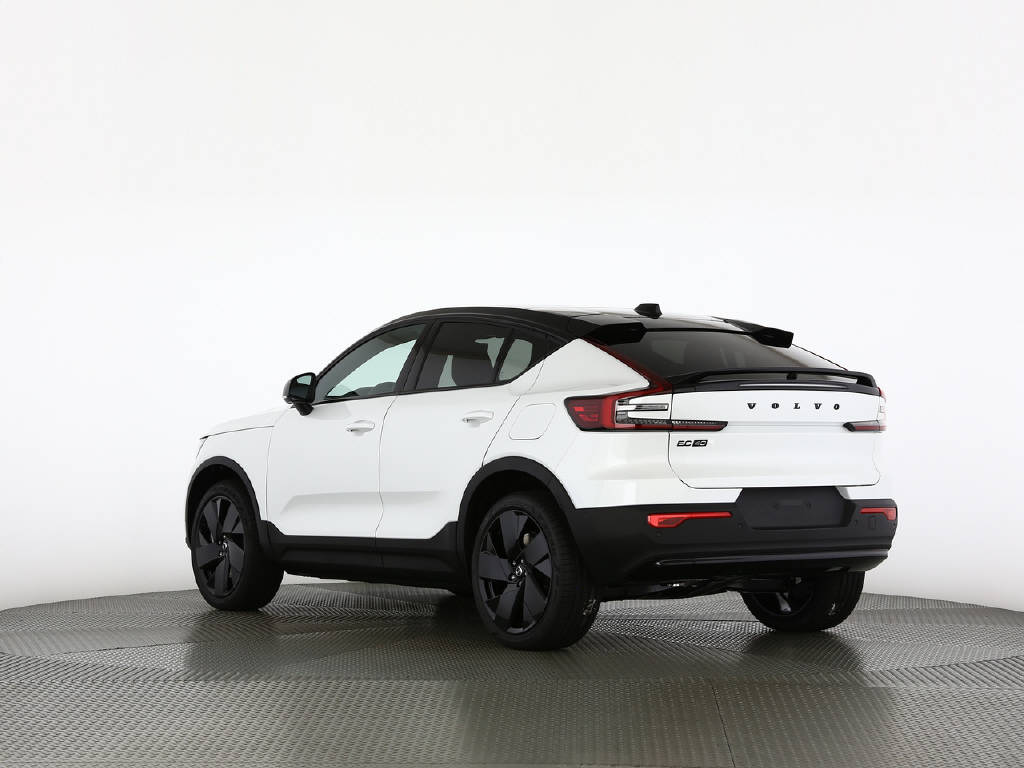 VOLVO EC40 Twin Performance Black Edition AWD-showroom-element-3