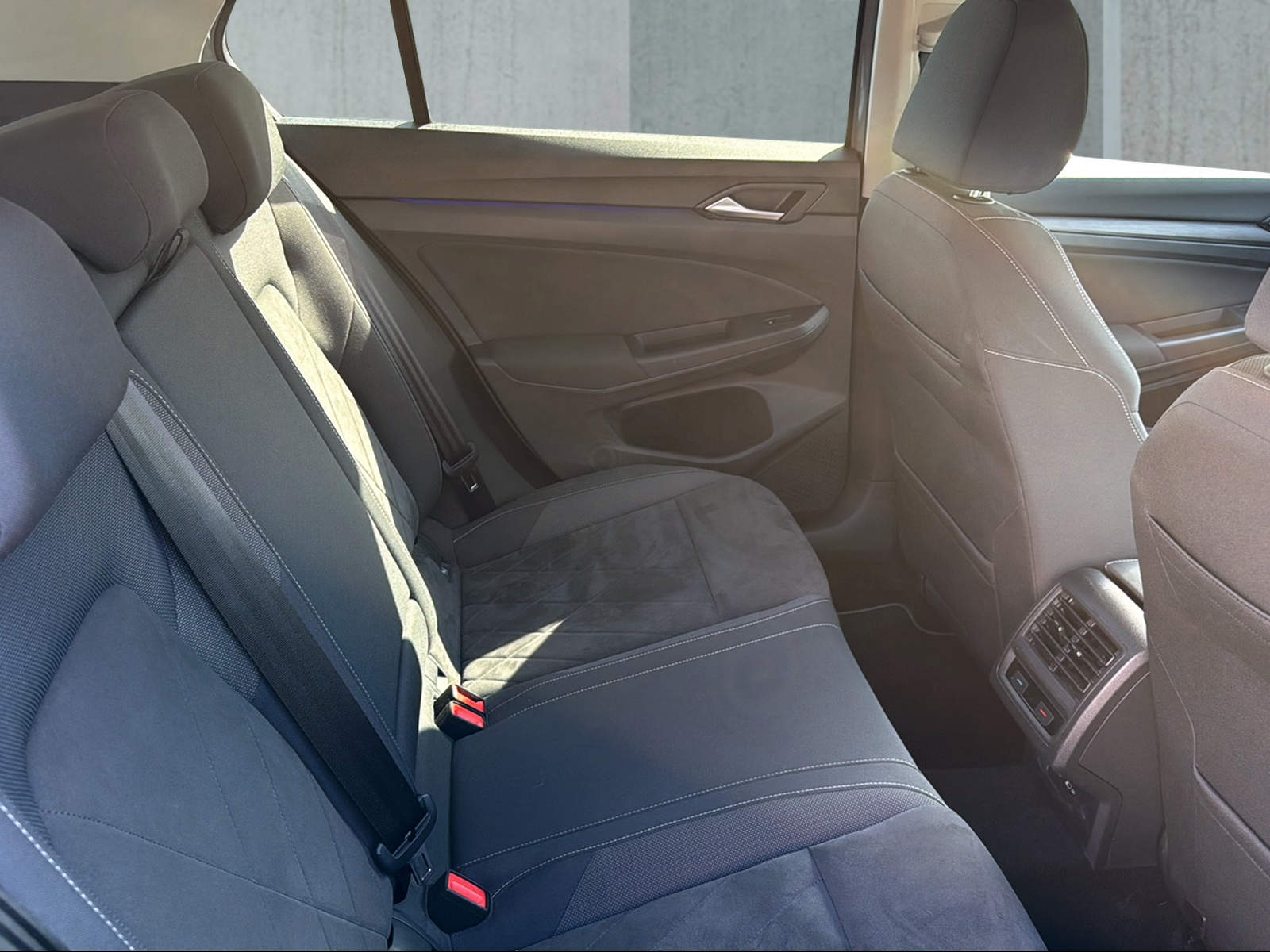 VW Golf 1.4 TSI PHEV Style-image-4