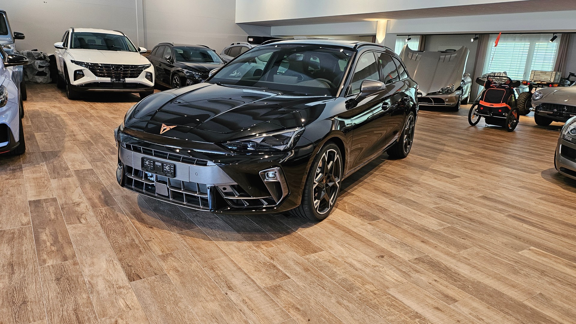 CUPRA LEON ST 2.0 TSI VZ DSG 4Drive Panodach, AHK-image-0