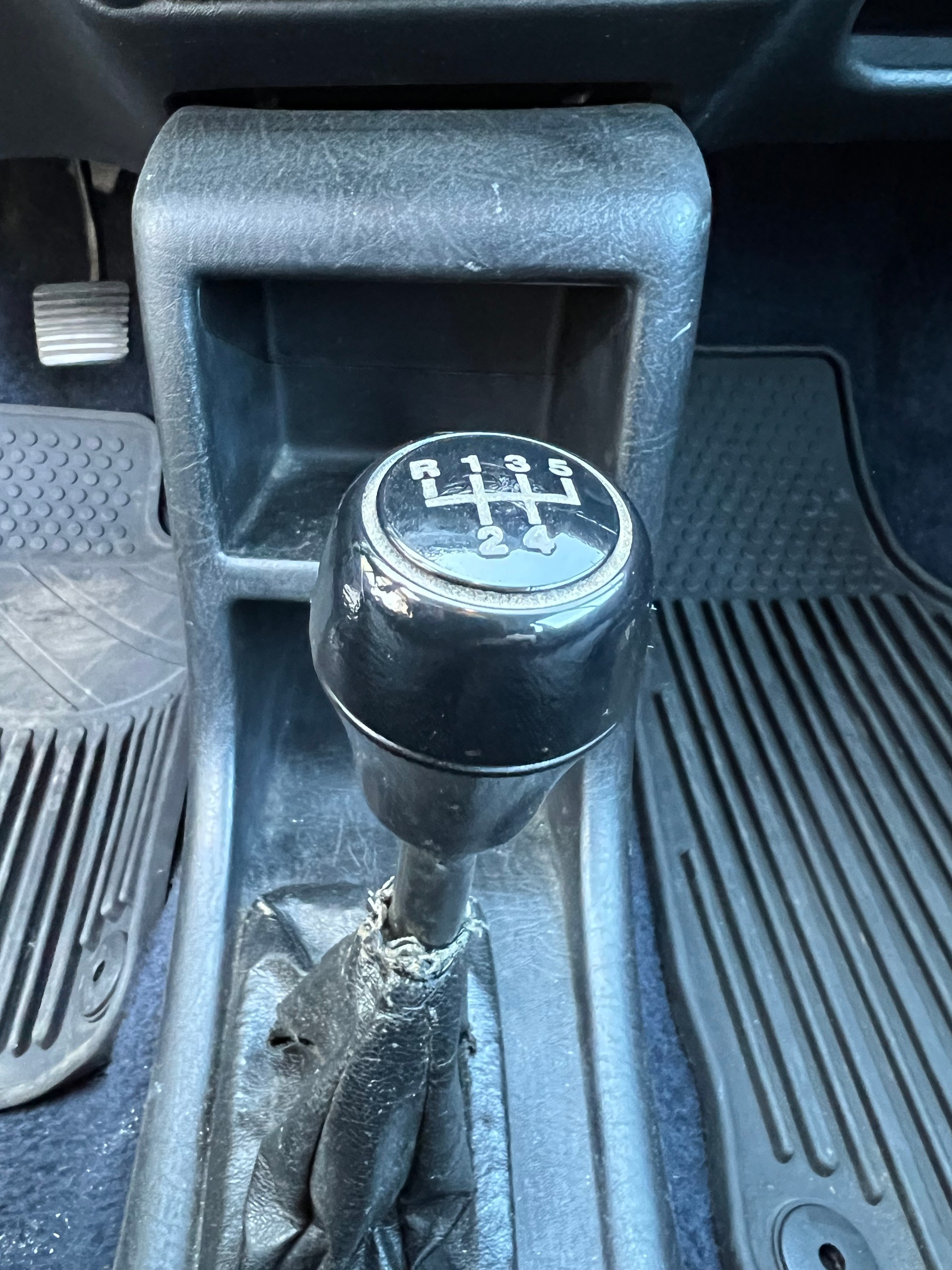 VW Polo Coupé 1300 CL-image-15