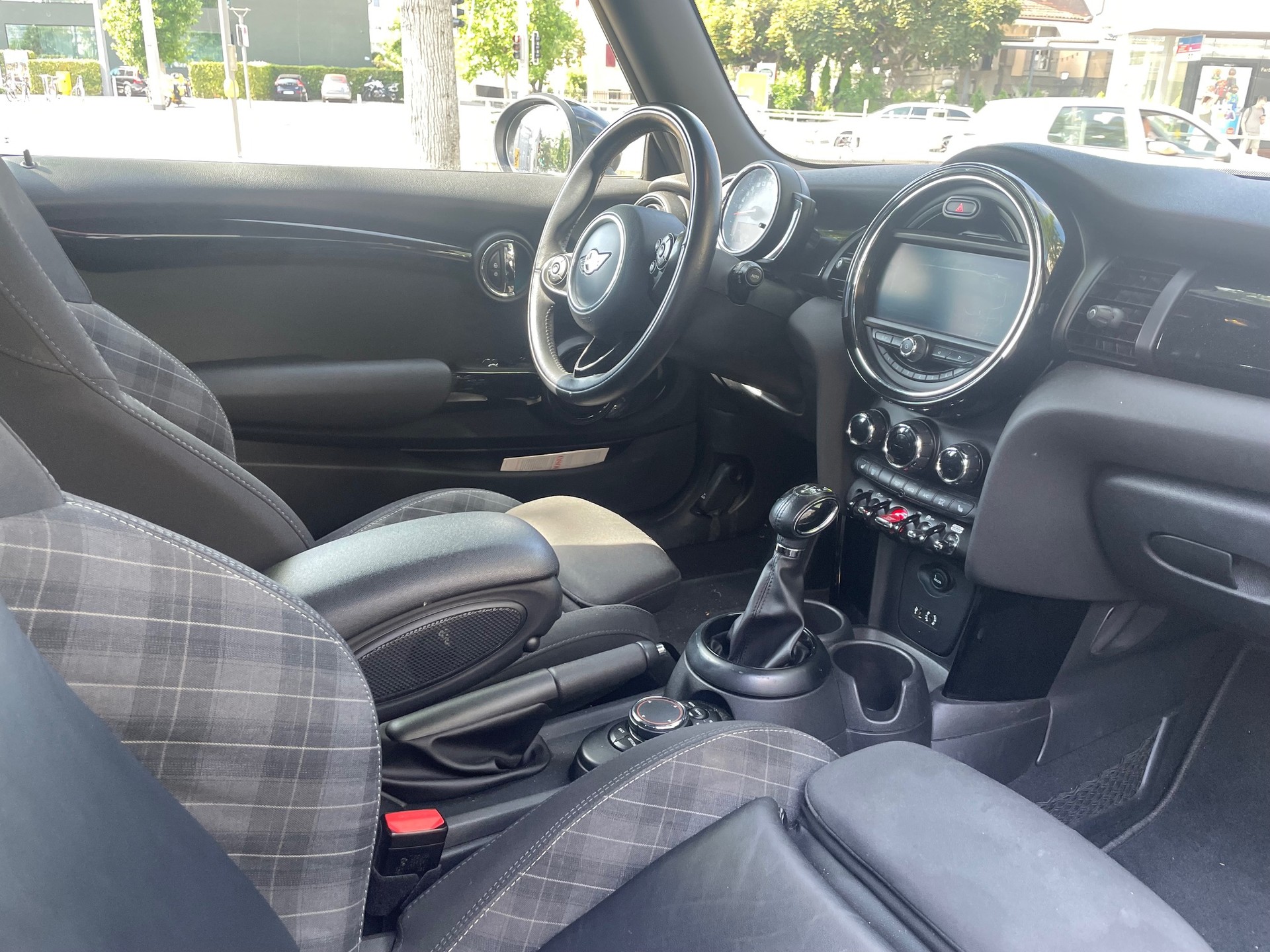 MINI Cooper Steptronic-image-4