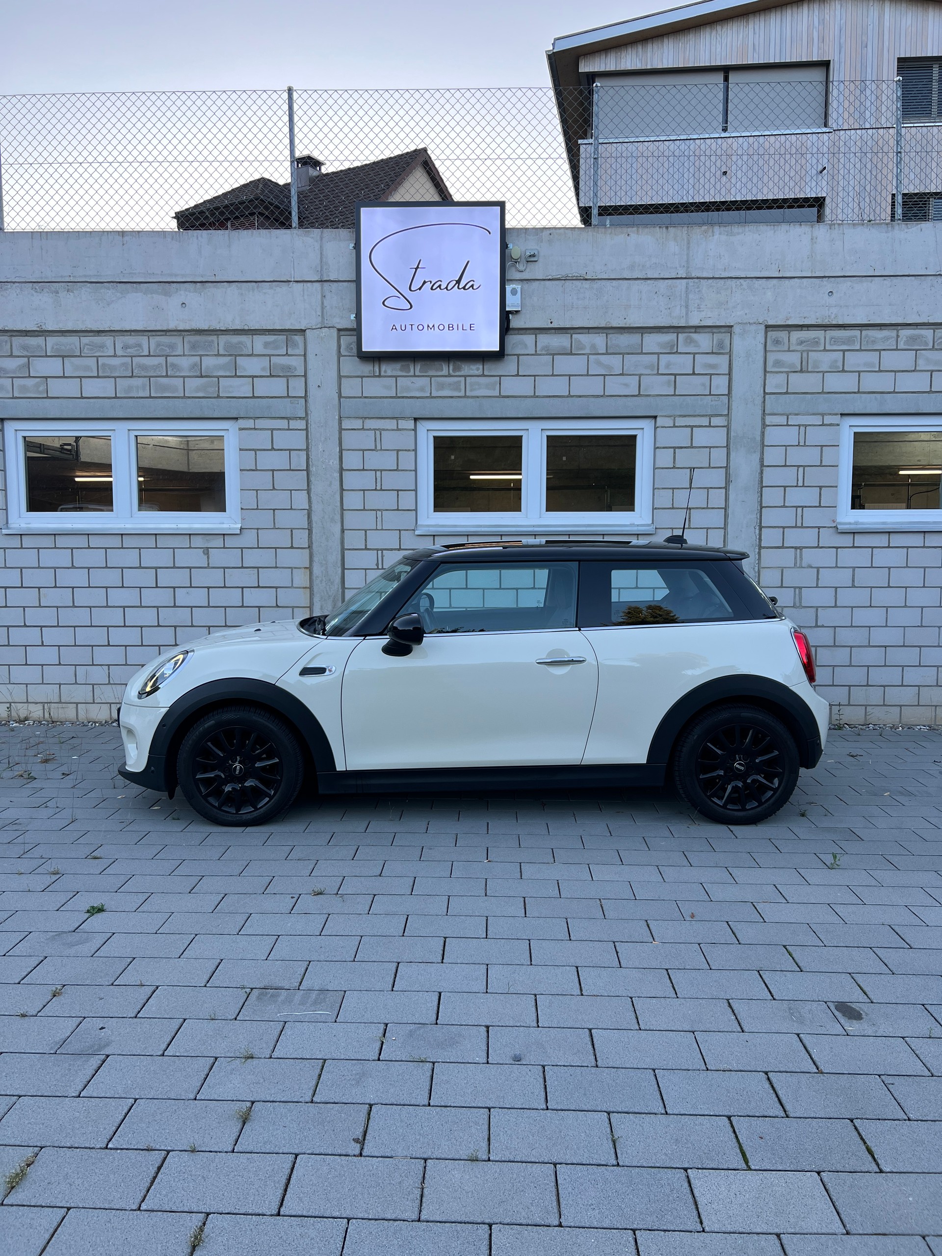 MINI Cooper-image-3