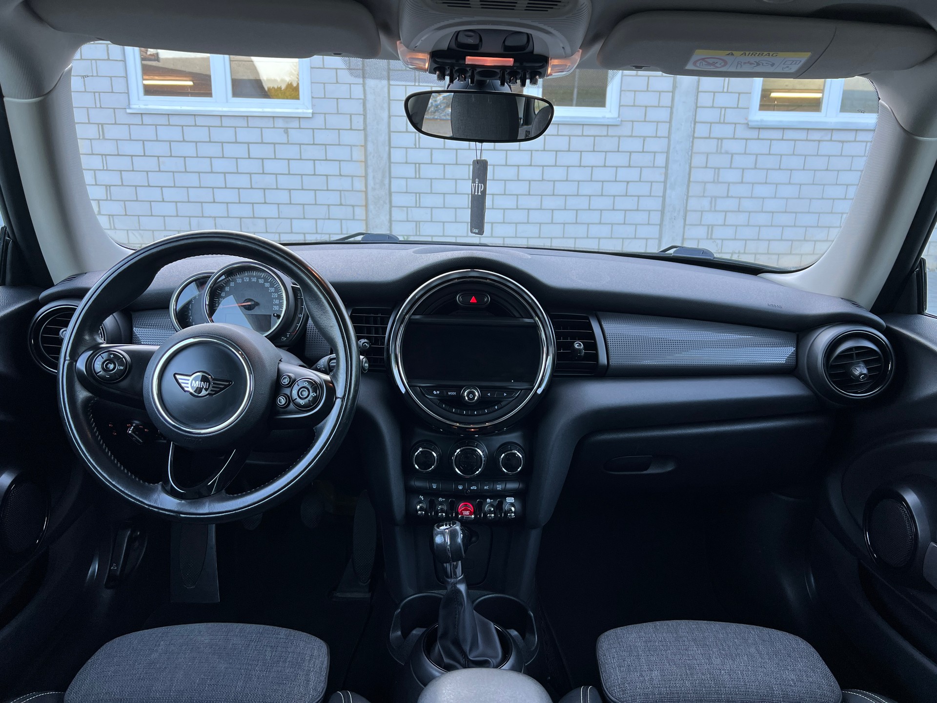 MINI Cooper-image-8